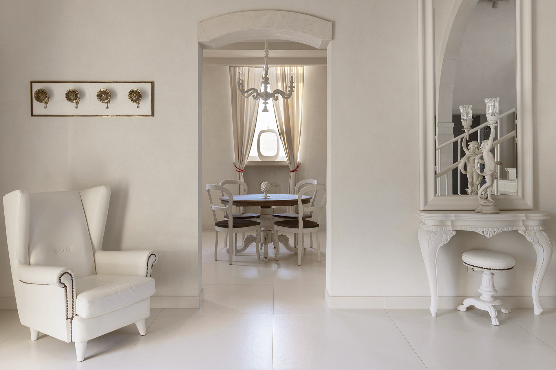 la-corte-del-vespro_villa_sicily-italy_interior-space.jpg