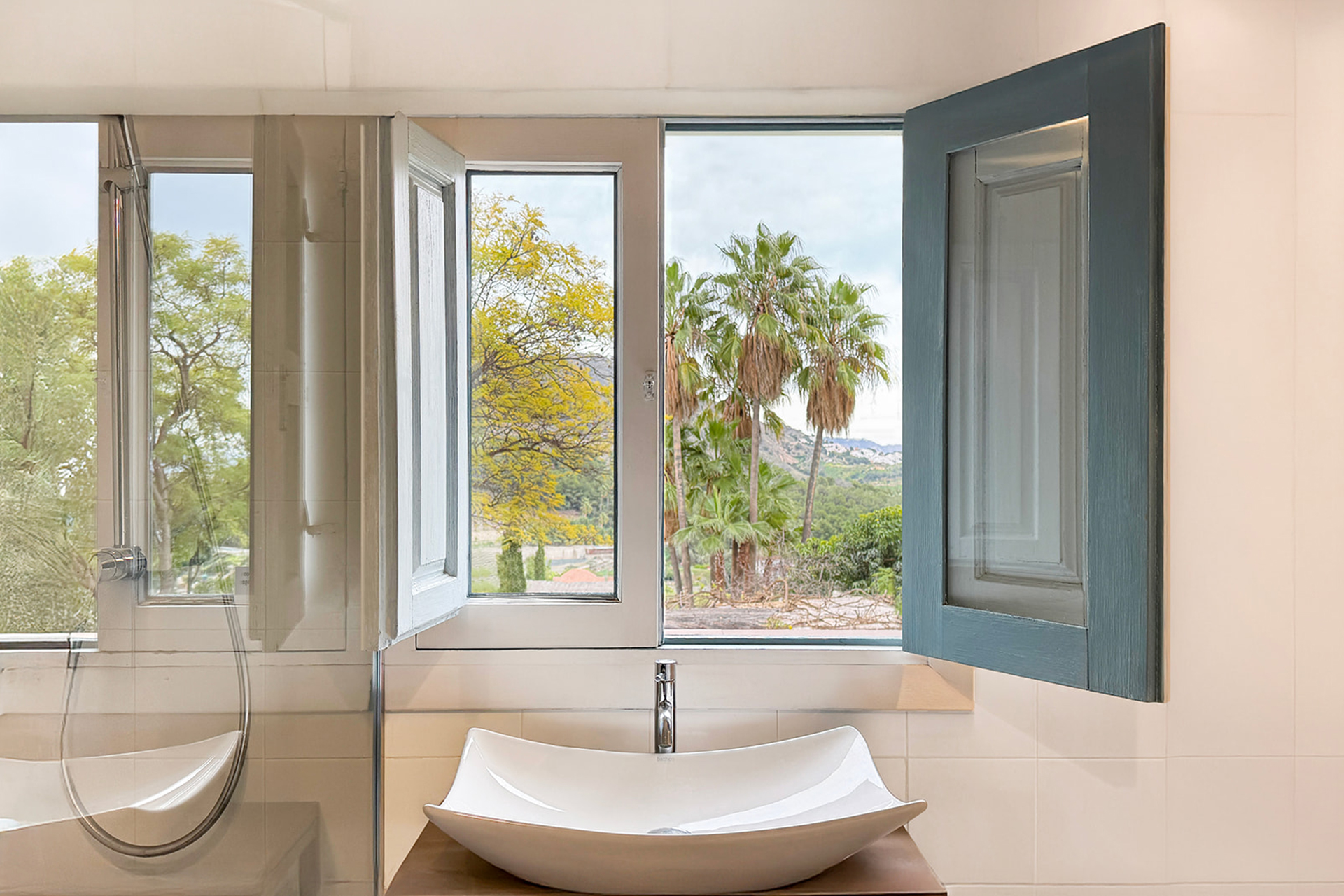 finca-parrilla_villa_andalusia-spain_interior-bathroom.jpg