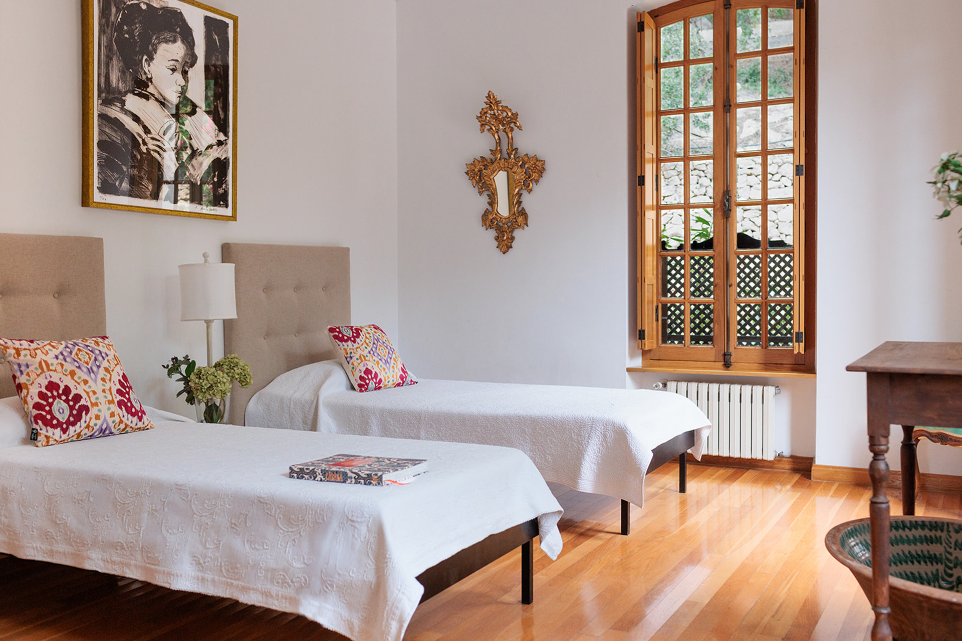 finca-parrilla_villa_andalusia-spain_interior-bedroom-beds.jpg
