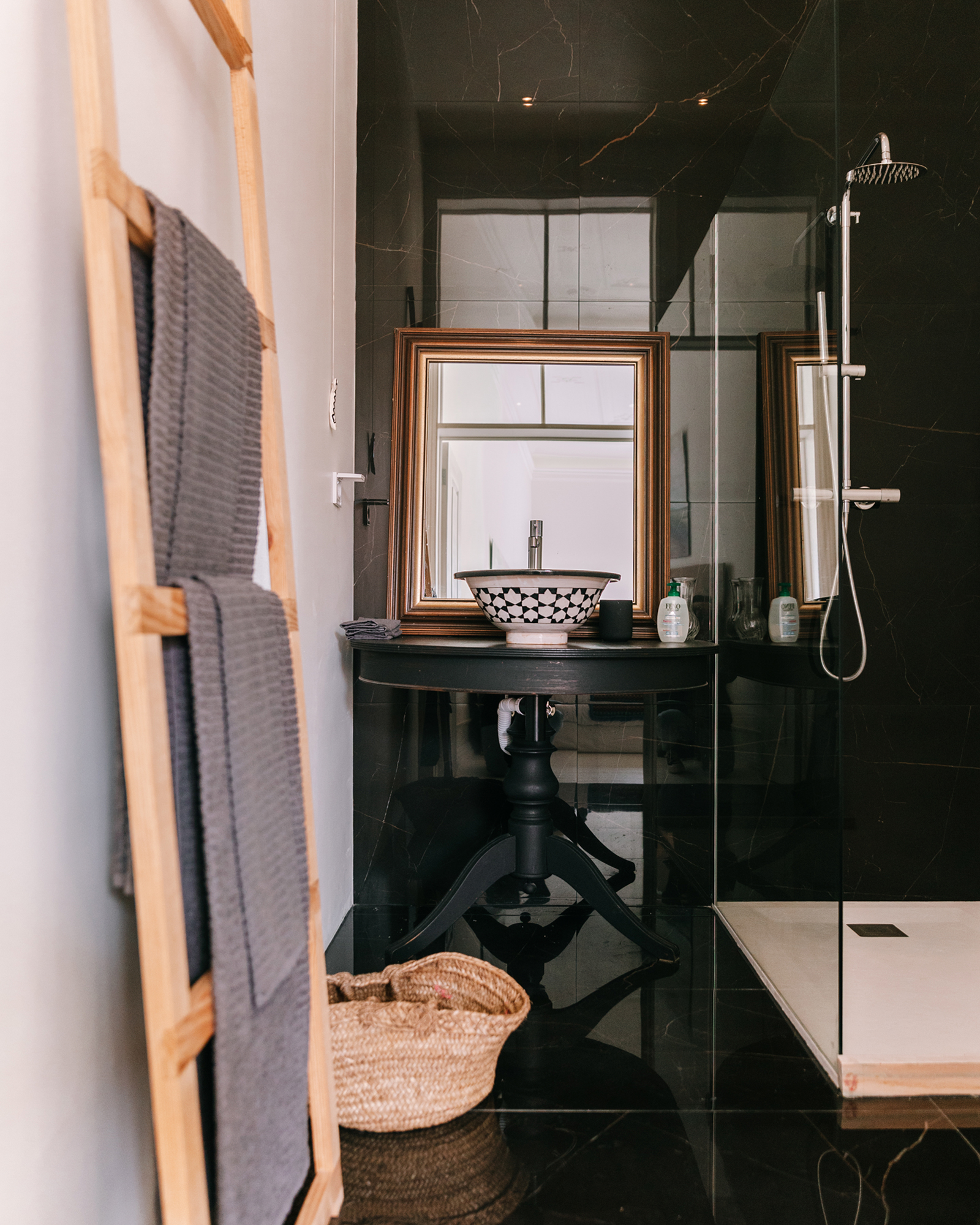 casa-melchior_house_portimao-portugal_melchior-one-interior-bathroom.jpg