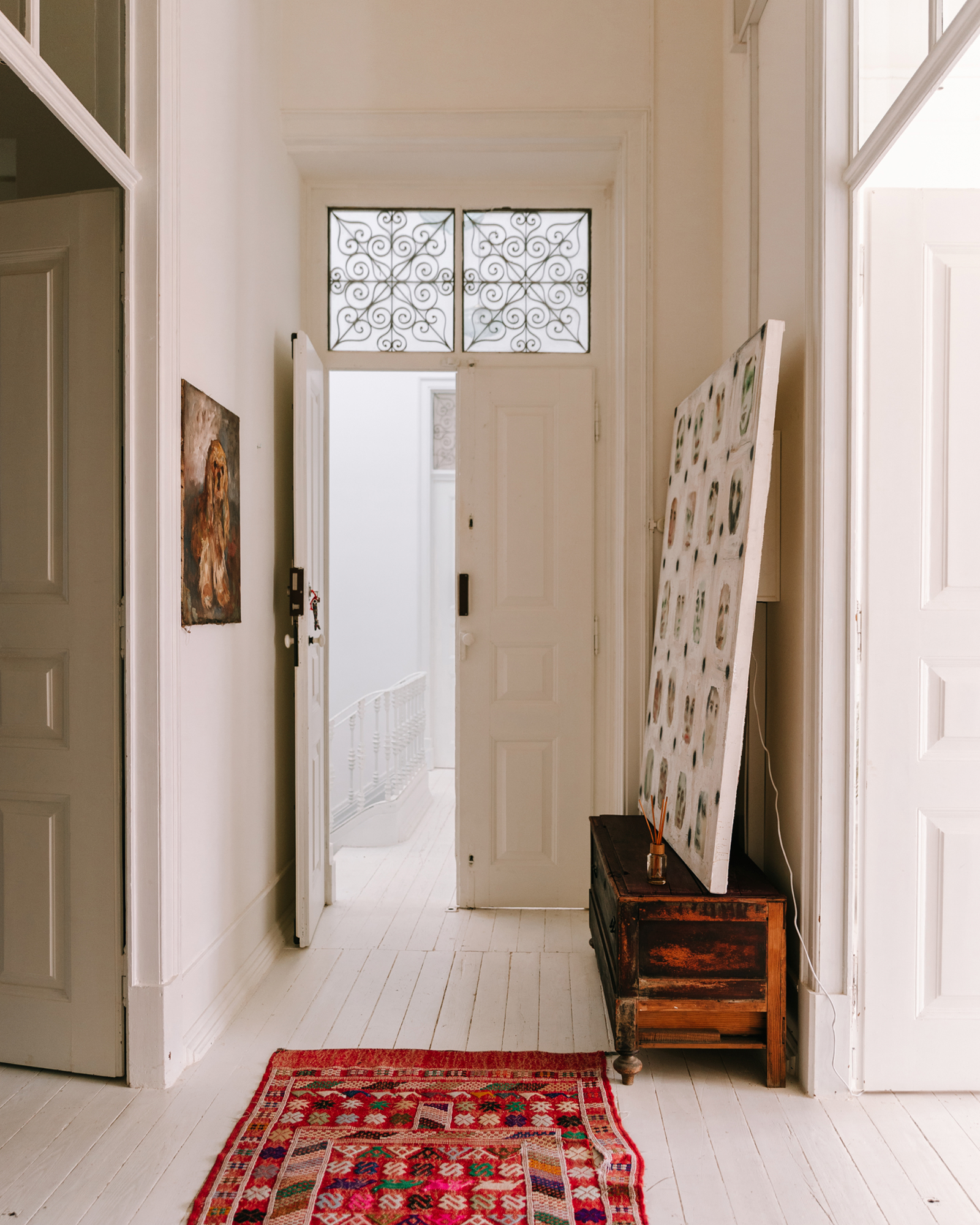 casa-melchior_house_portimao-portugal_melchior-one-interior-entrance.jpg