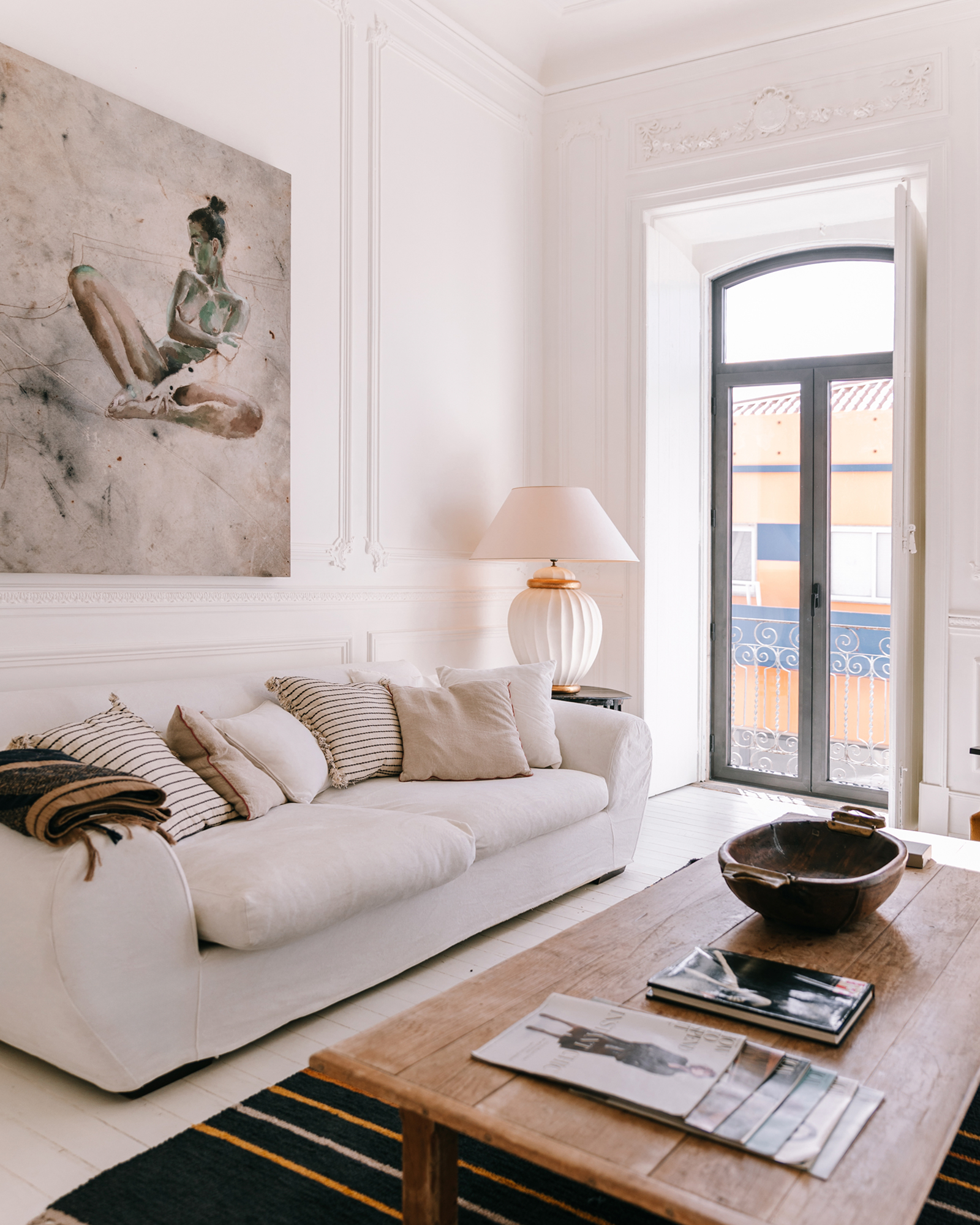 casa-melchior_house_portimao-portugal_melchior-one-interior-living.jpg