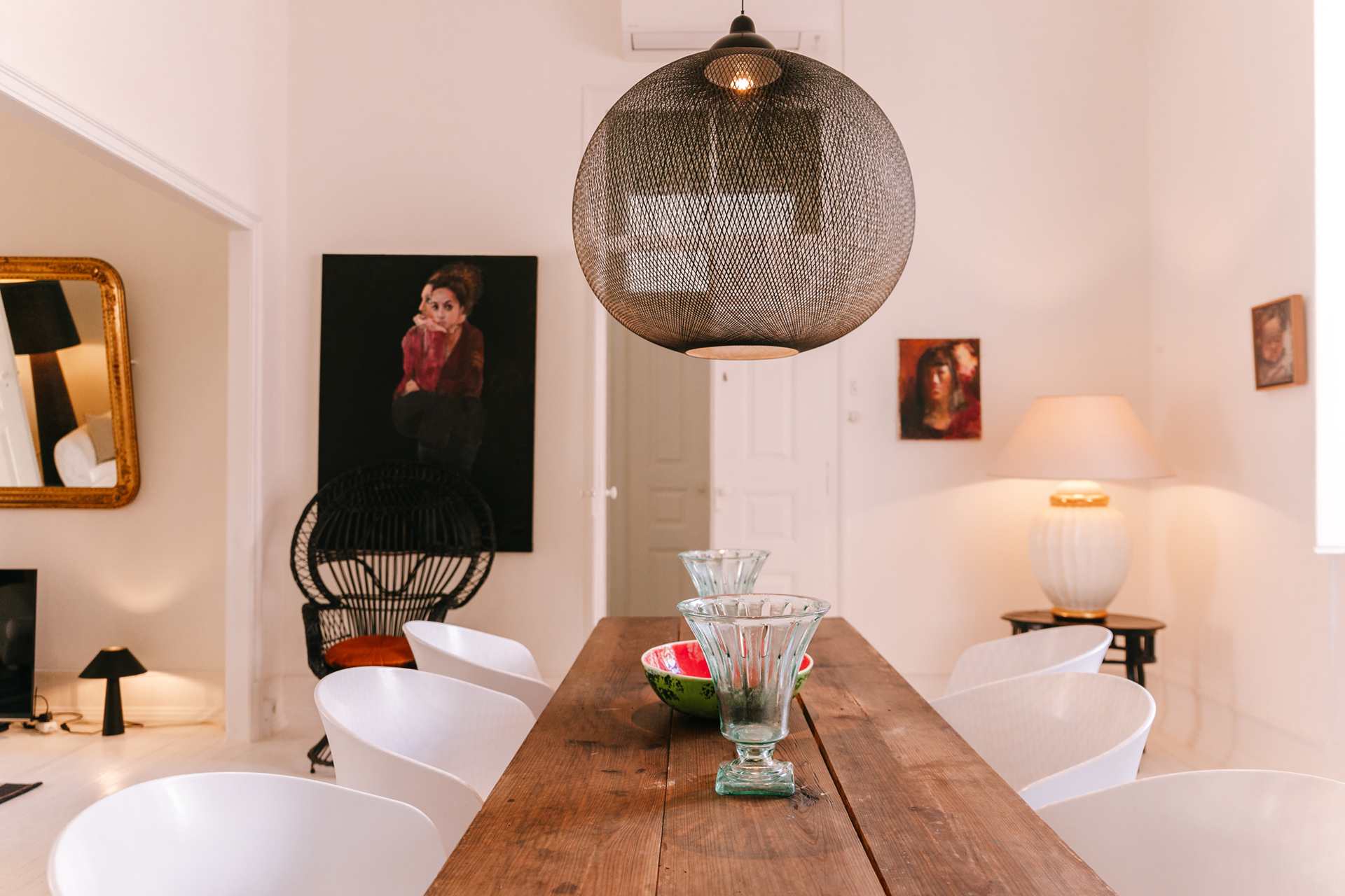 casa-melchior_house_portimao-portugal_melchior-one-interior-table.jpg