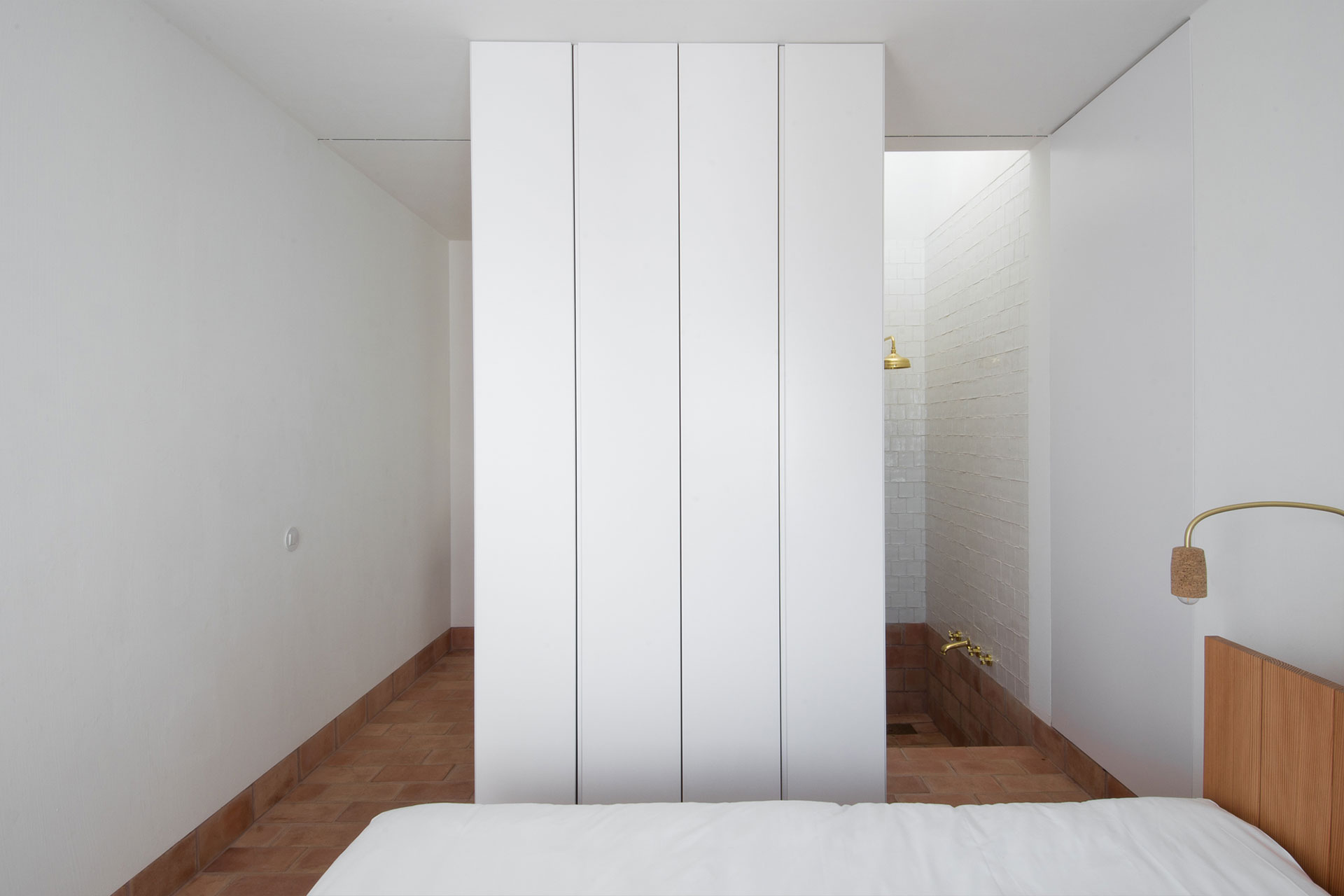 casa-modesta_small-hotel_faro-portugal_interior-private-terrace-room.jpg