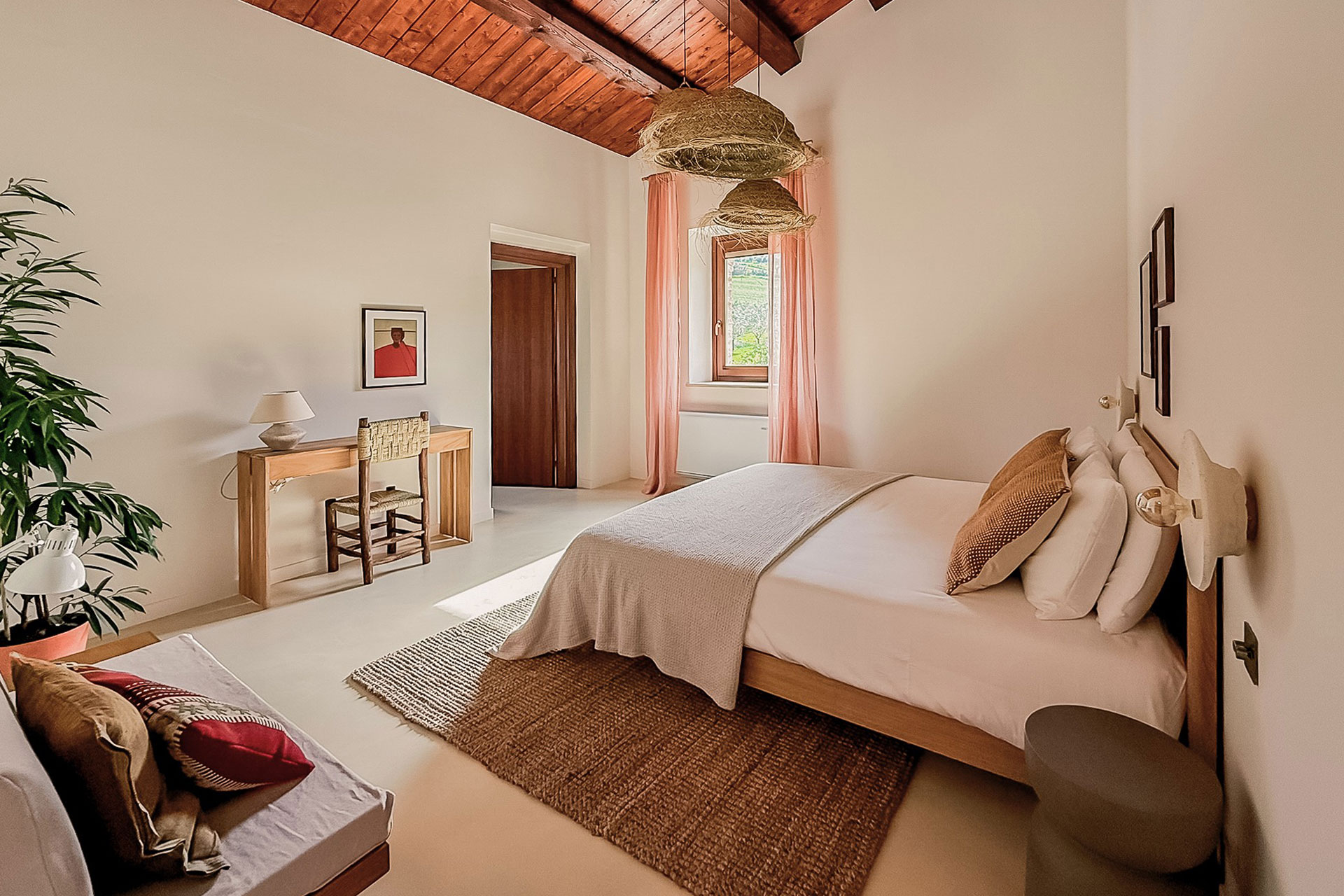 agriturismo-scala_bed-and-breakfast_marche-italy_interior-mignola-2.jpg