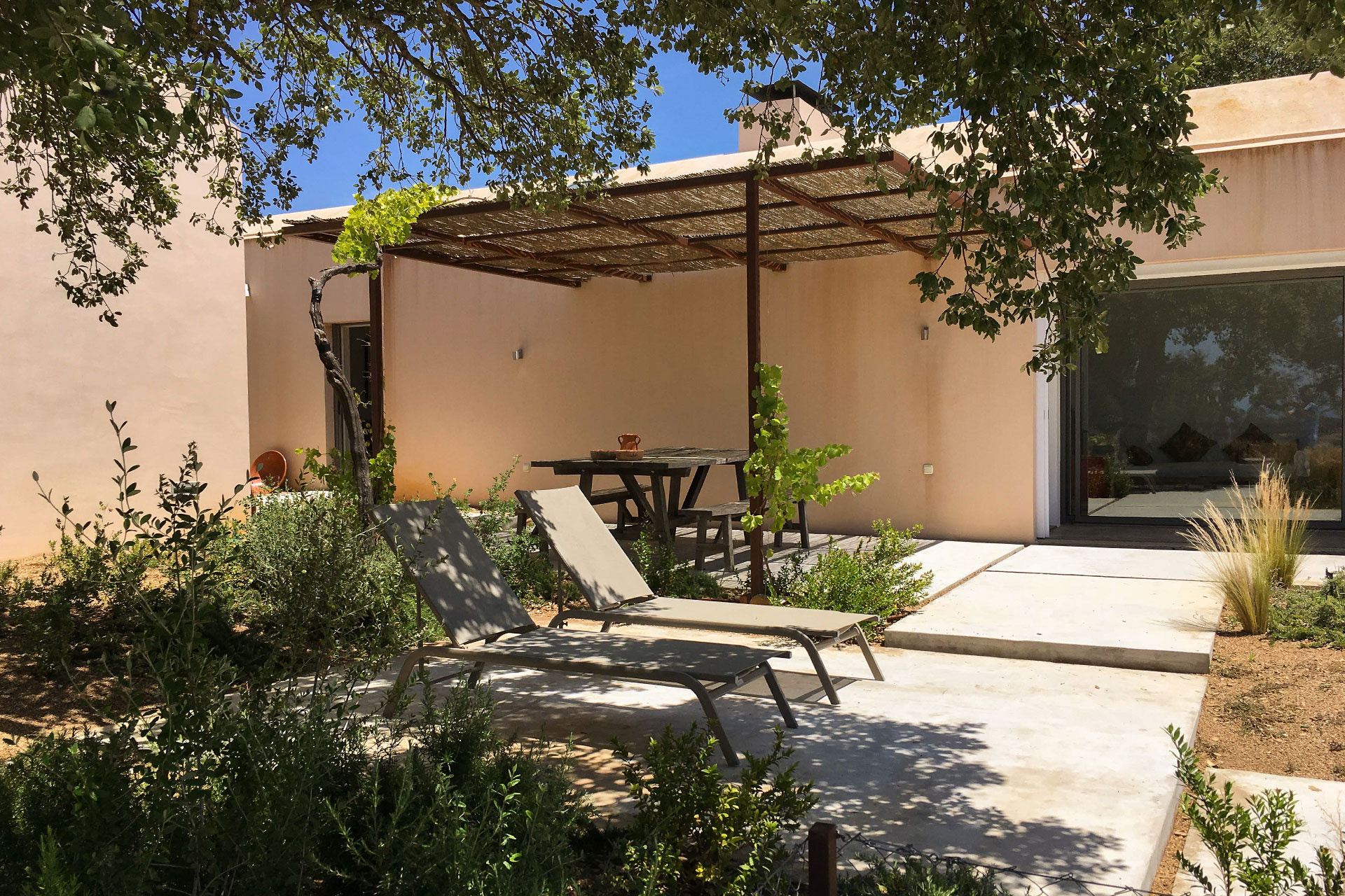 the-little-orchard_villa_melides-setubal-portugal_exterior-detail.jpg
