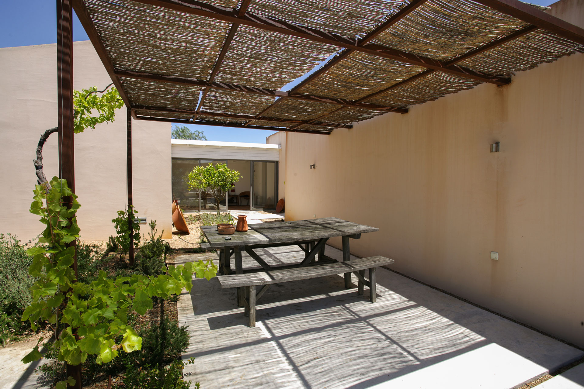 the-little-orchard_villa_melides-setubal-portugal_exterior-terrace.jpg