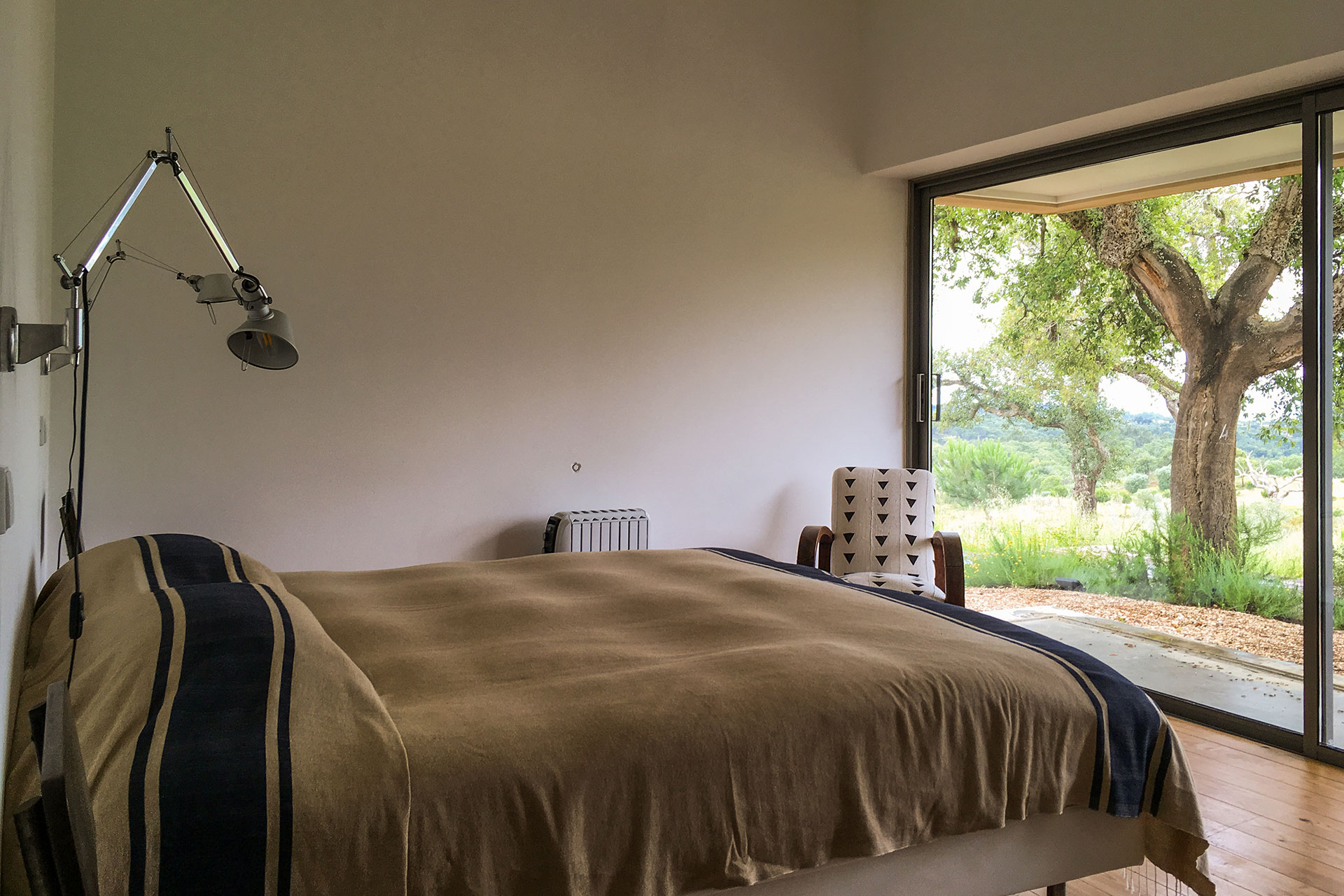 the-little-orchard_villa_melides-setubal-portugal_interior-bedroom.jpg