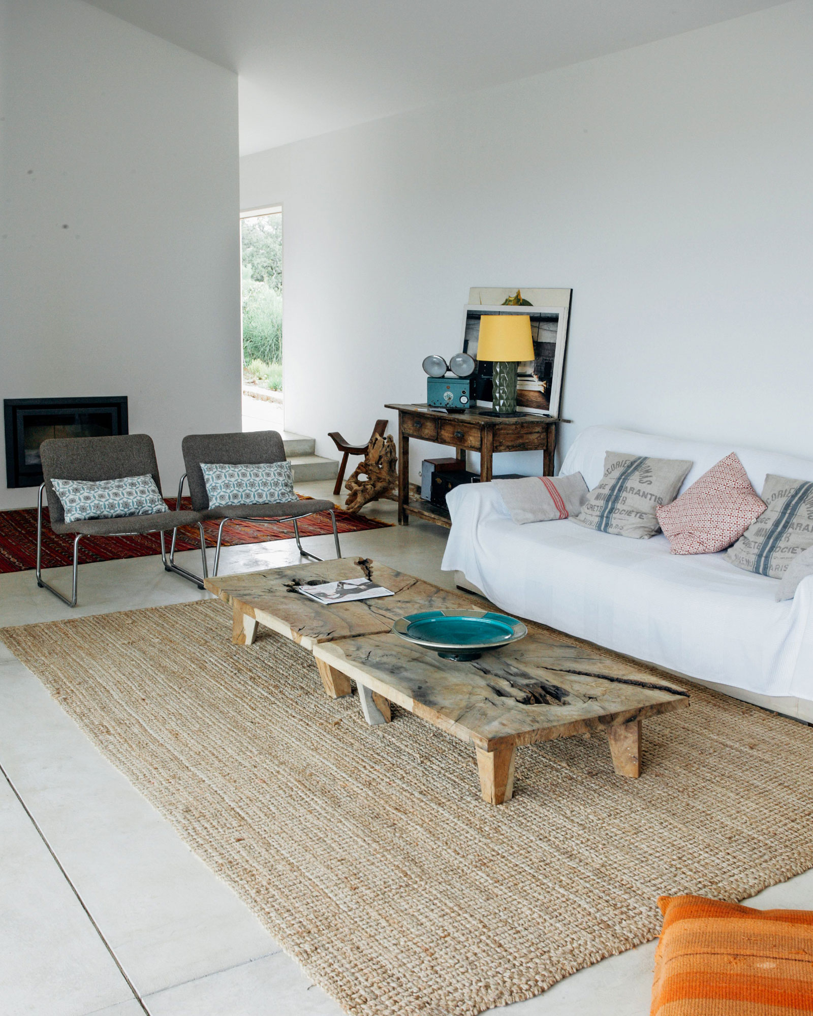 the-little-orchard_villa_melides-setubal-portugal_interior-seating.jpg