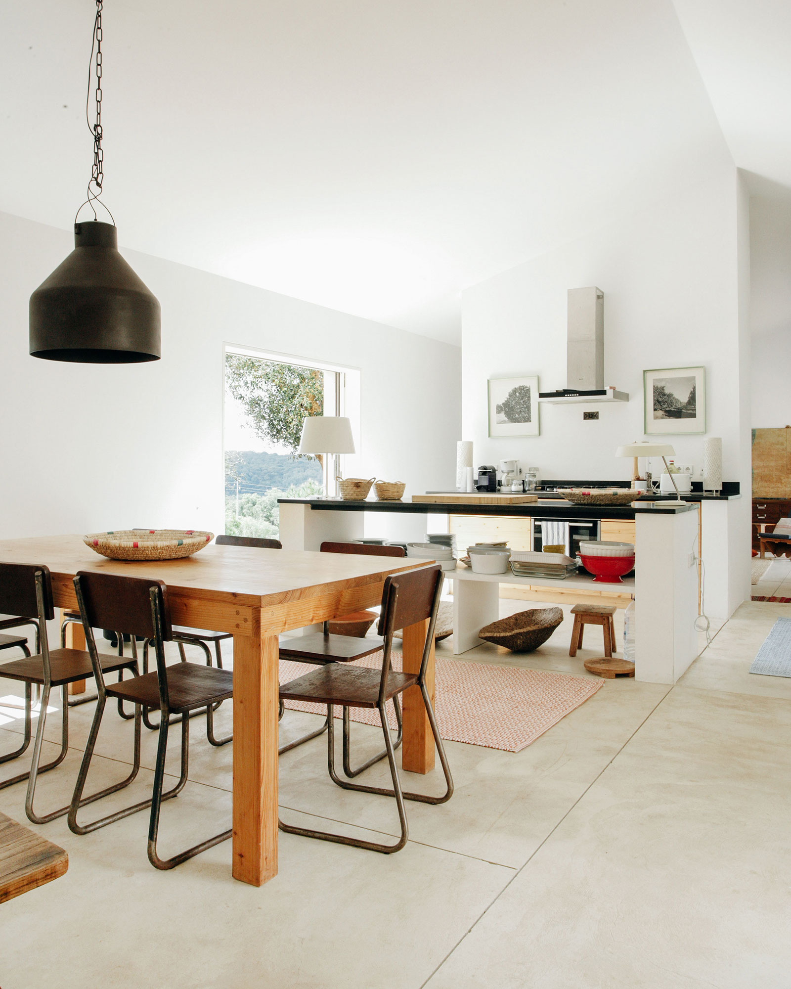 the-little-orchard_villa_melides-setubal-portugal_interior-table.jpg