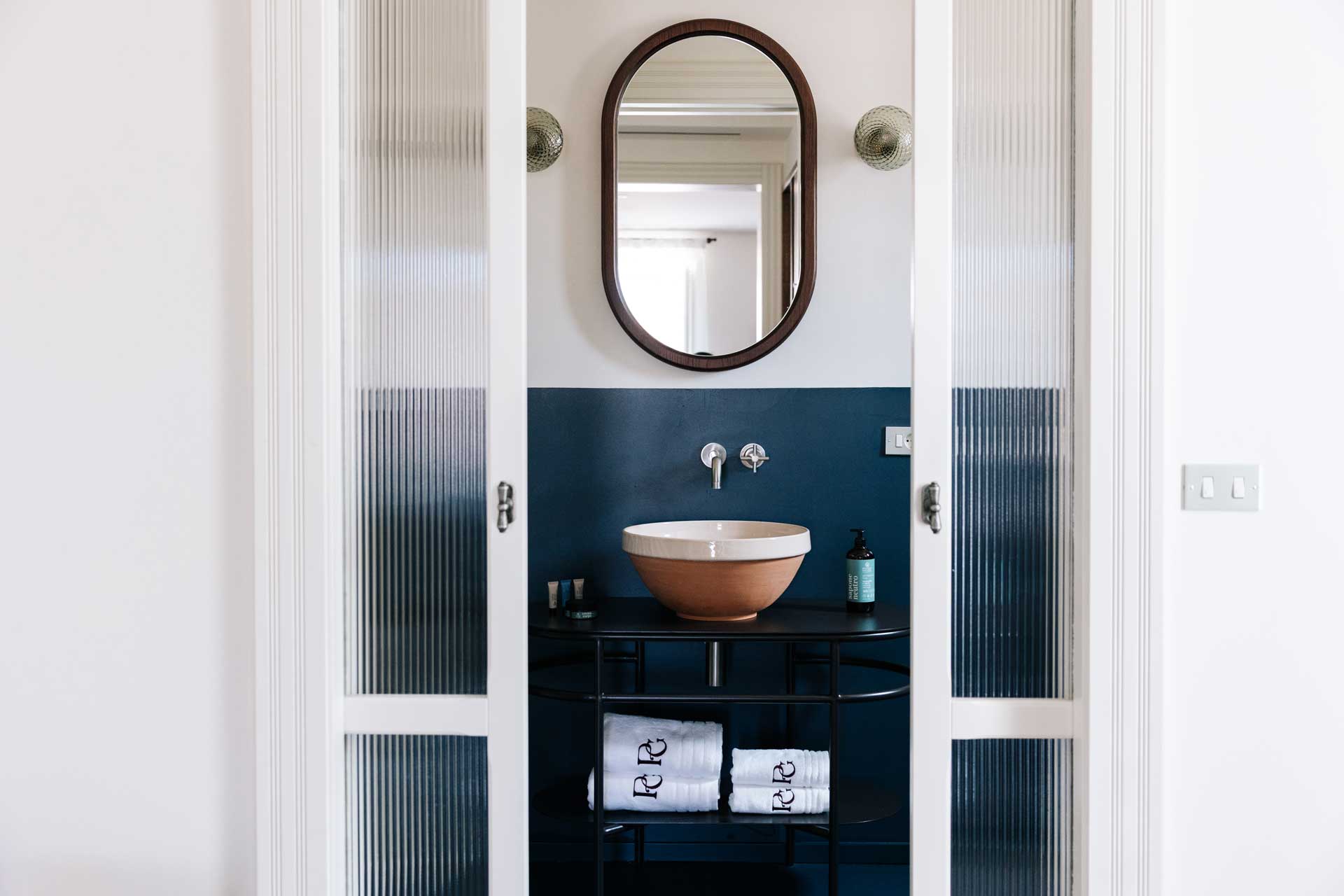 palazzina-gentile_guesthouse_puglia-italy_interior-bathroom.jpg