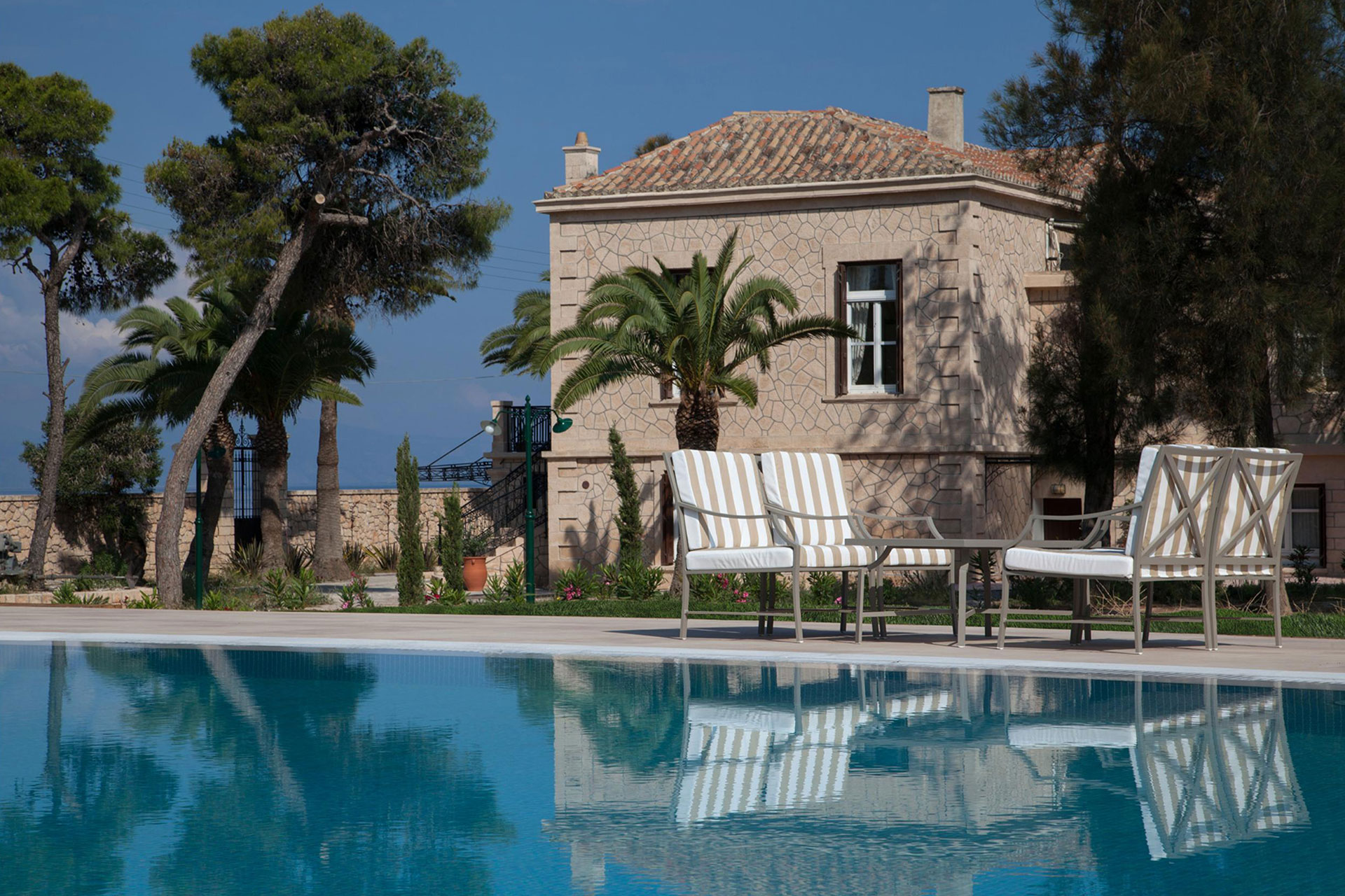villa-vithania_villa_aegina-greece_exterior-design.jpg