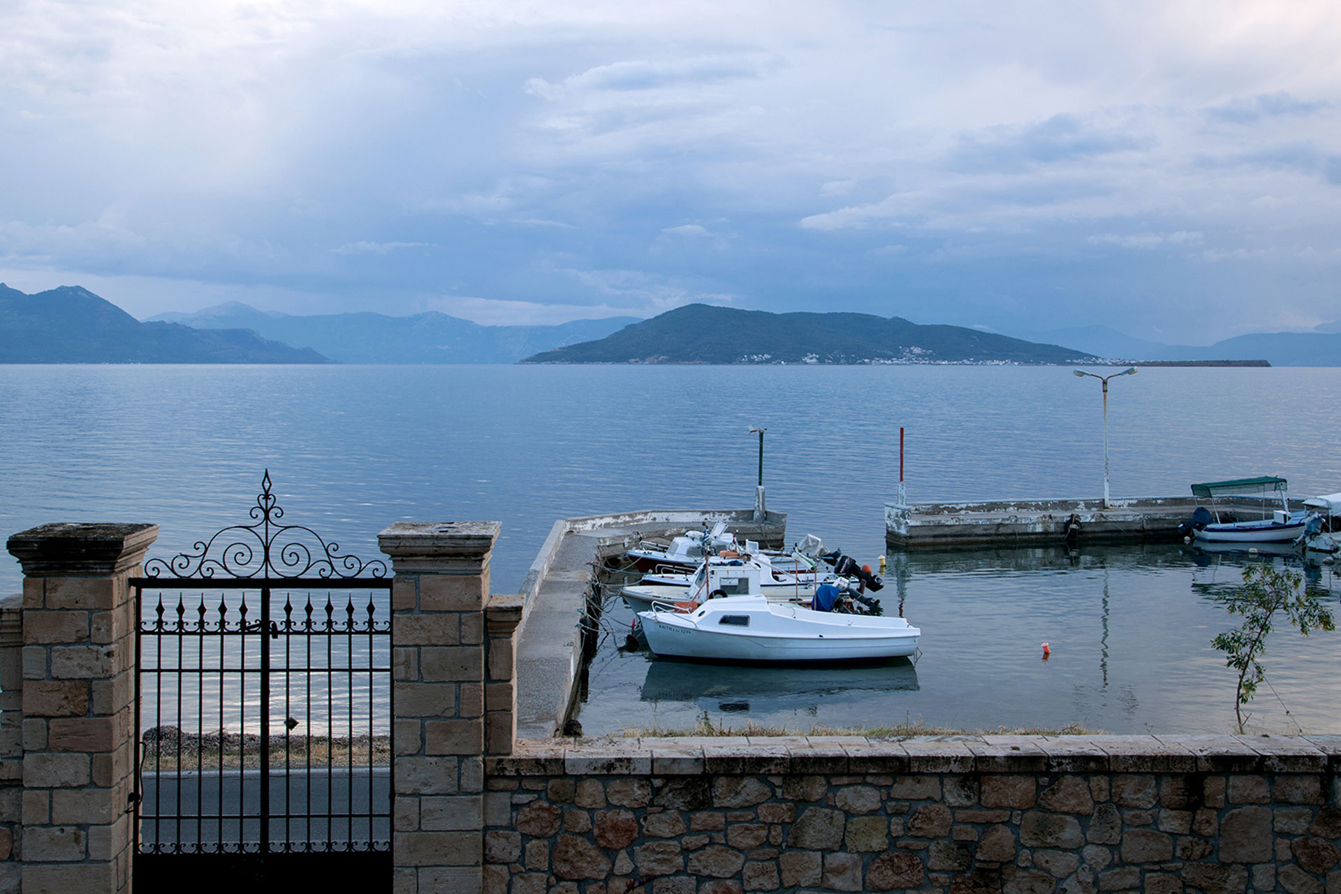 villa-vithania_villa_aegina-greece_exterior-view.jpg