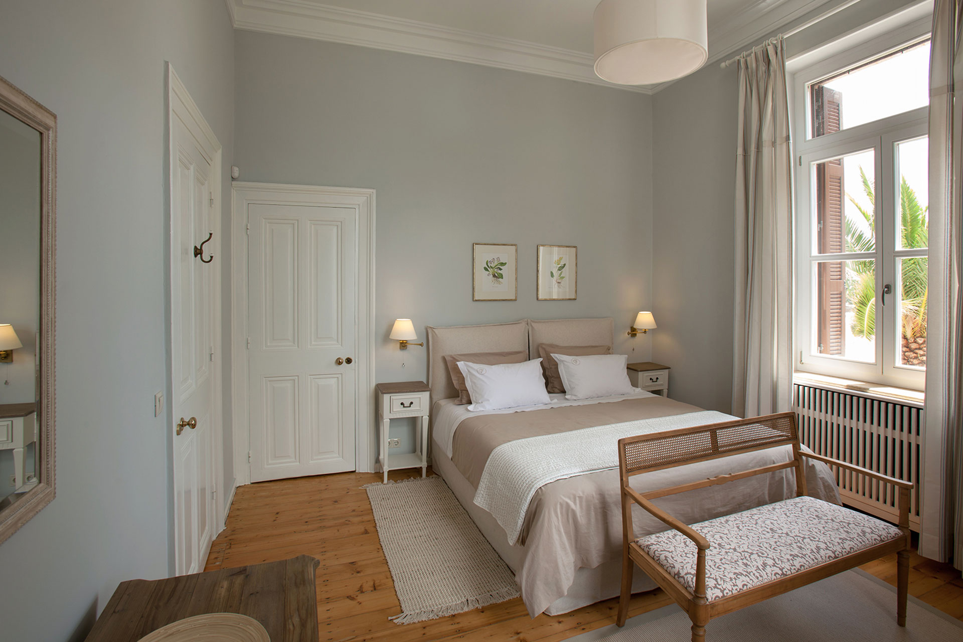 villa-vithania_villa_aegina-greece_interior-bedroom-design.jpg