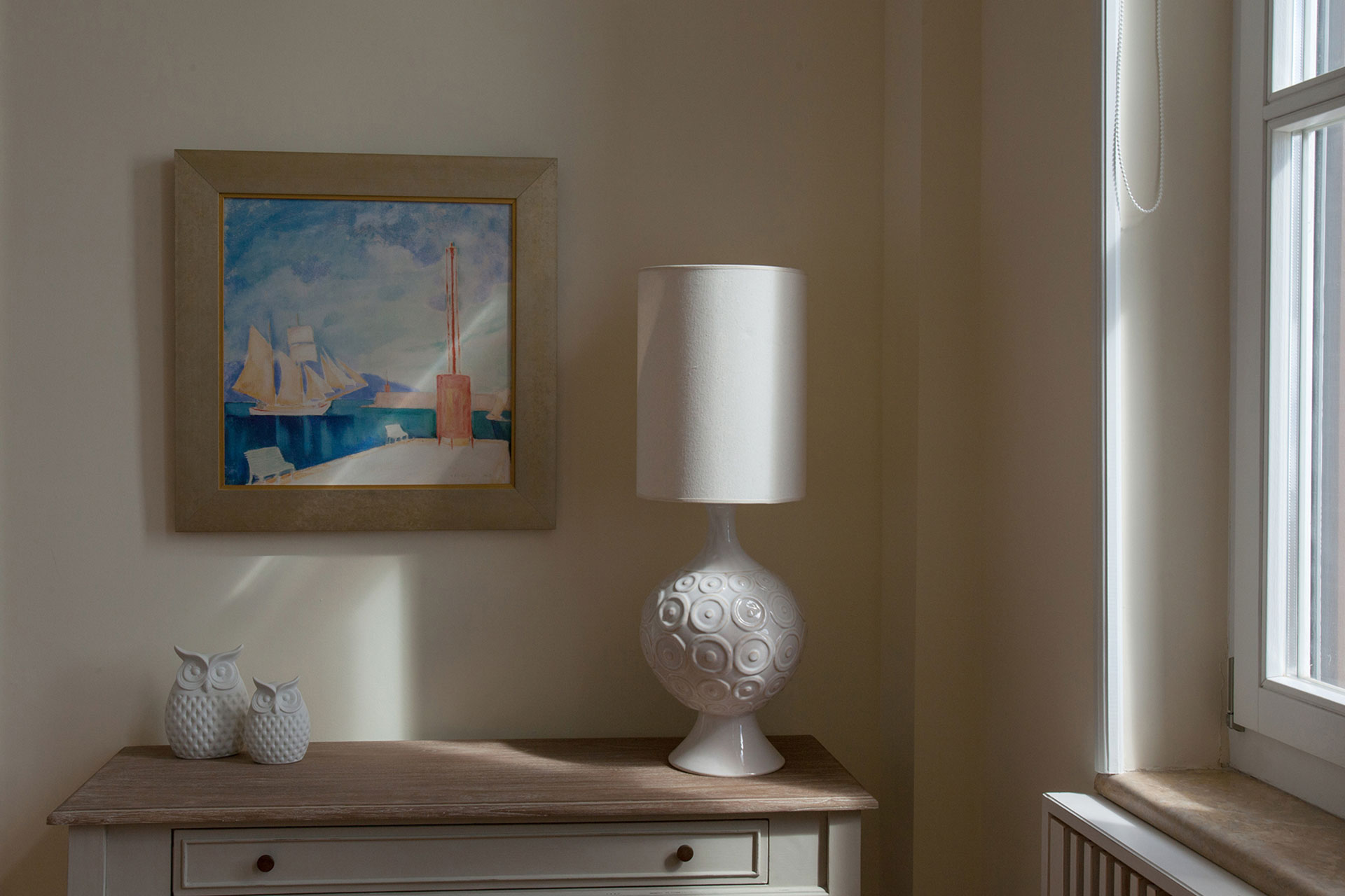 villa-vithania_villa_aegina-greece_interior-detail-lamp.jpg