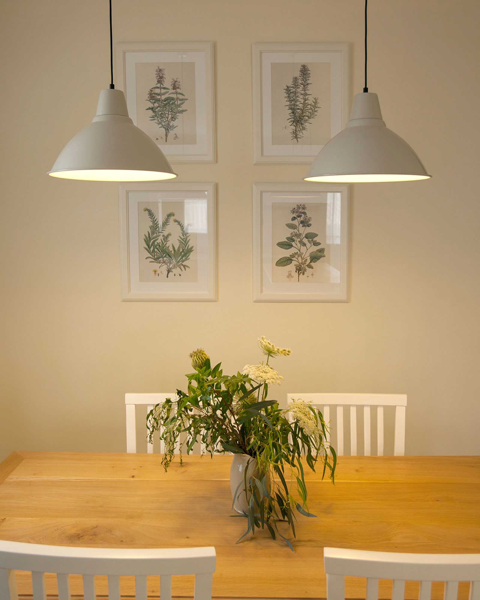 villa-vithania_villa_aegina-greece_interior-table-lamp.jpg