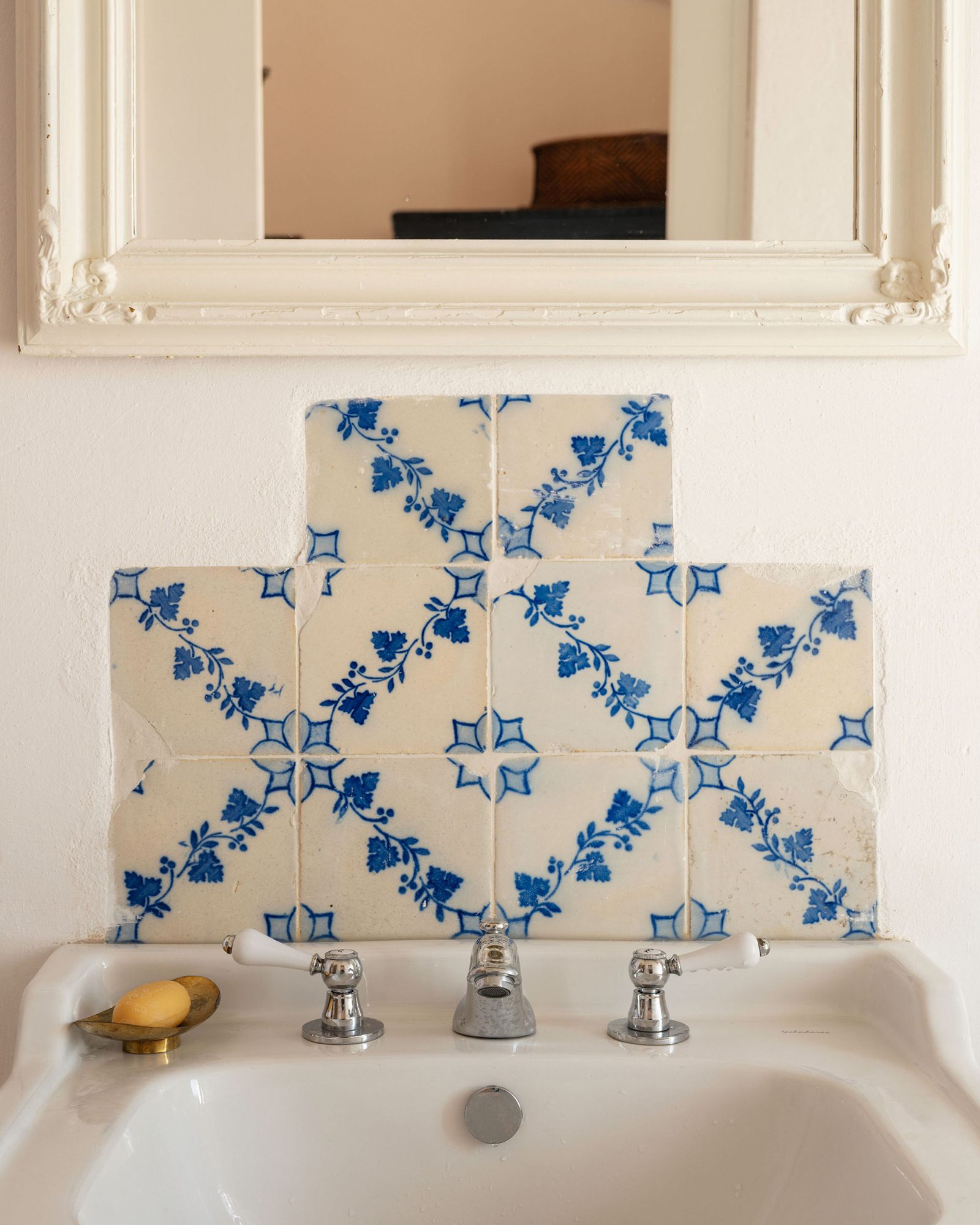 montinhos_estate_setubal-portugal_casa-de-cima-bath-room.jpg