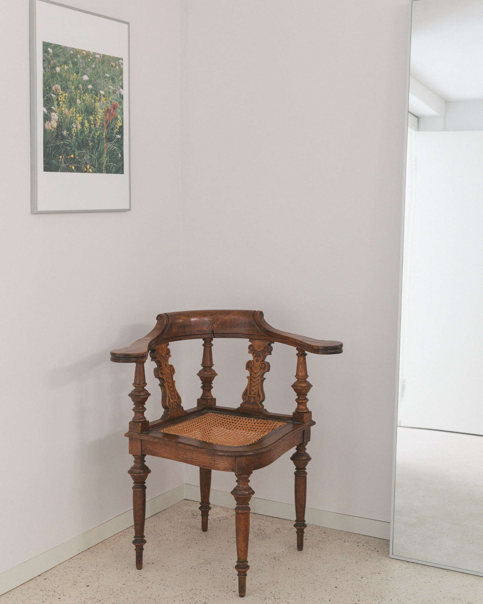 verwalterinnenhaus_house_weben-germany_interior-chair.jpg