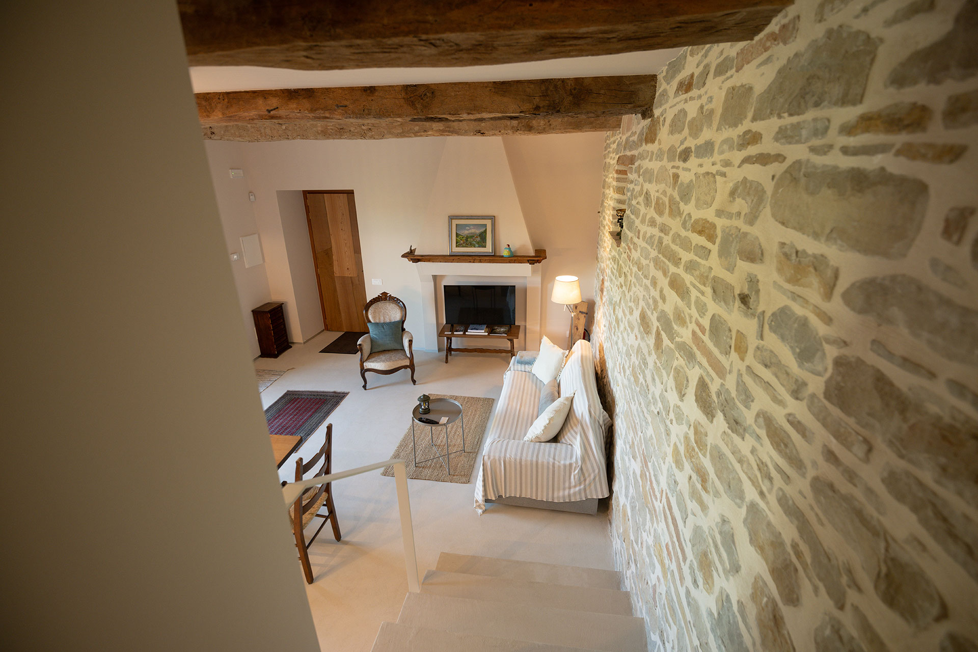 casa-fugiano_farmhouse_marche-italy_interior-space-design.jpg