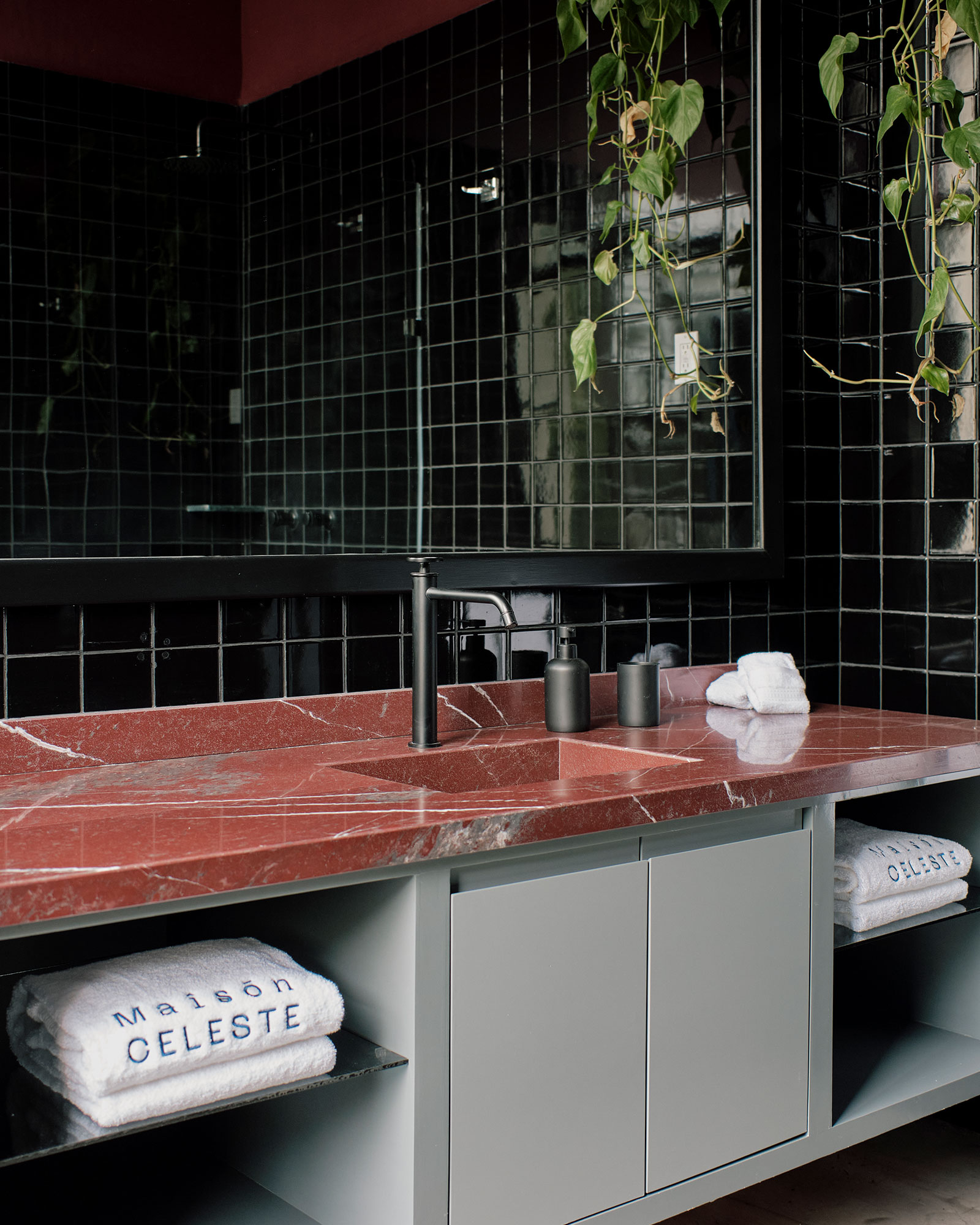 maison-celeste_guesthouse_cdmx-mexico_musgo-room-bath-room.jpg