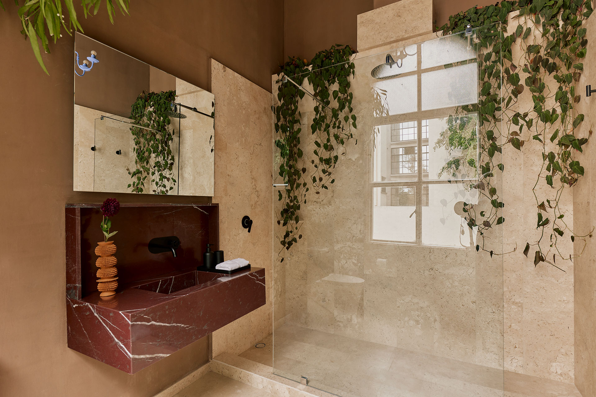 maison-celeste_guesthouse_cdmx-mexico_ocre-room-bathroom.jpg