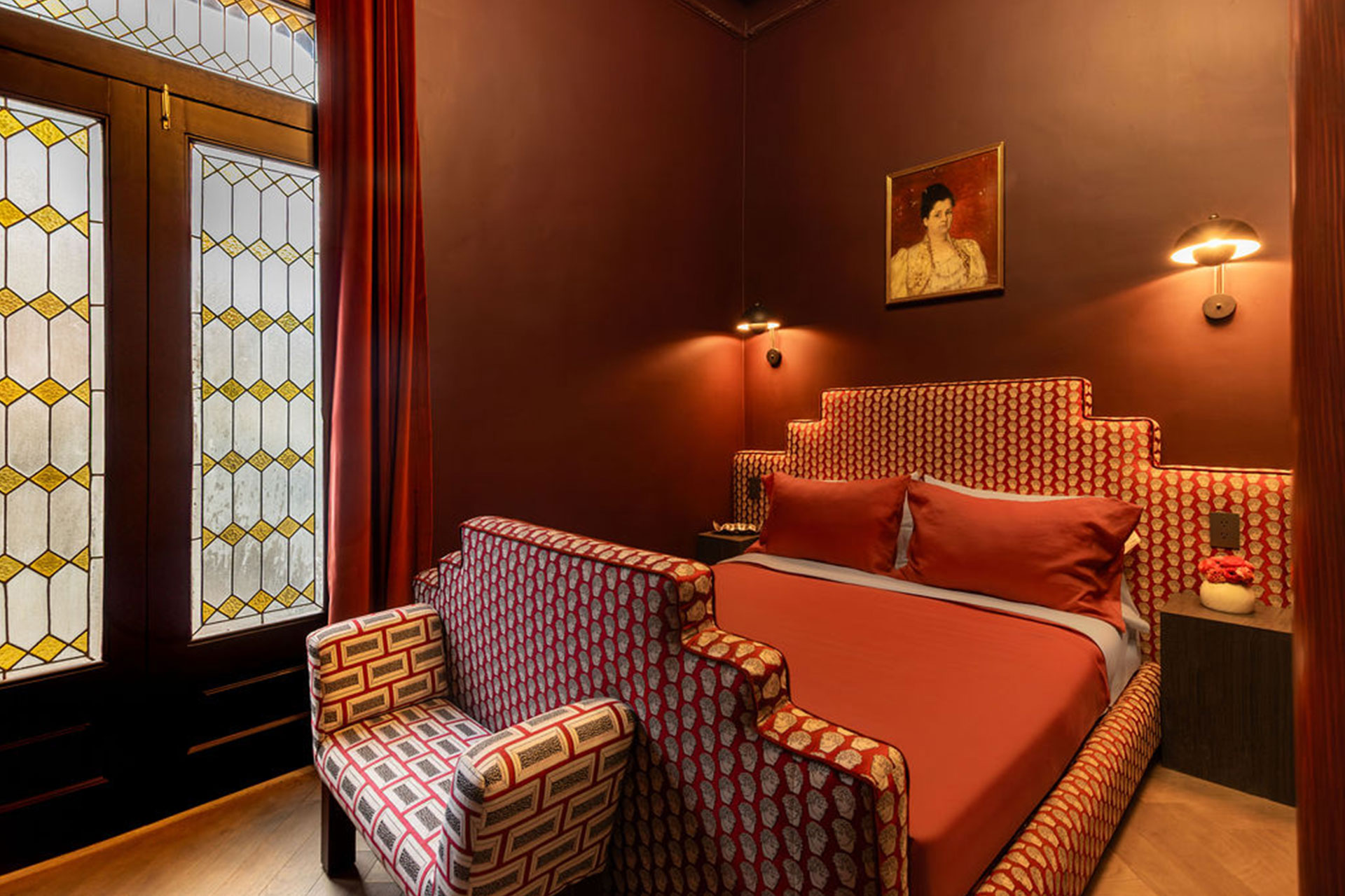 maison-lezard_small-hotel_cdmx-mexico_interior-burgundy-bedroom.jpg
