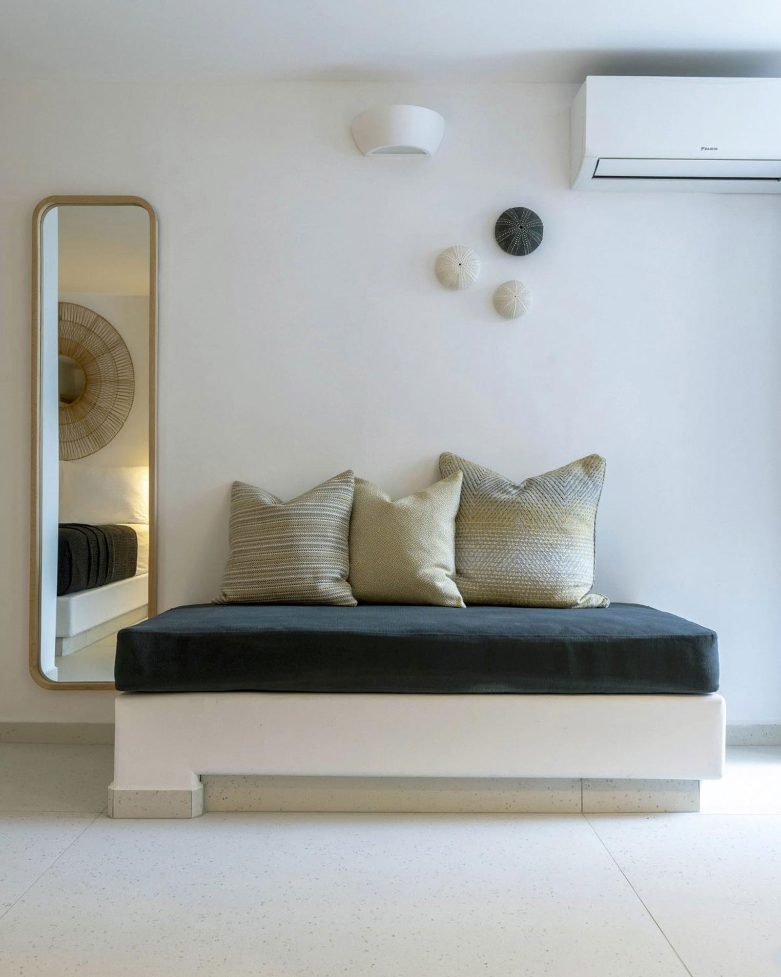 alas-astypalea_house_Astypalea-greece_A2_interior-bedroom-detail.jpg