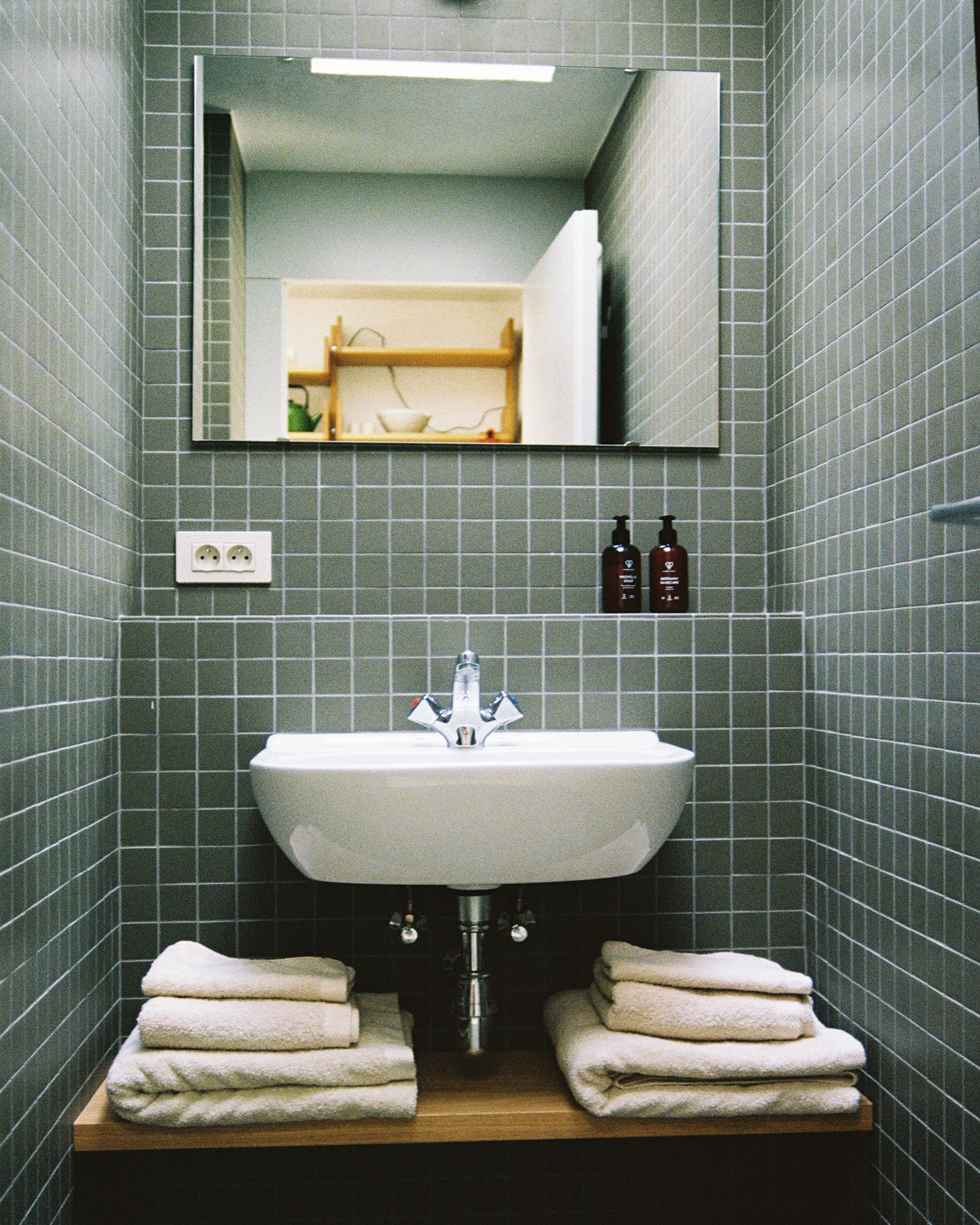 bautier-apartments_apartment_Bruxelles-belgium_cote-rue-interior-bathroom.jpg