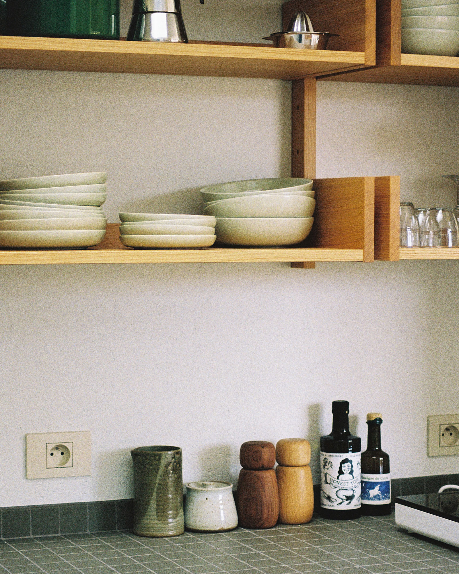 bautier-apartments_apartment_Bruxelles-belgium_cote-rue-interior-kitchen-detail.jpg