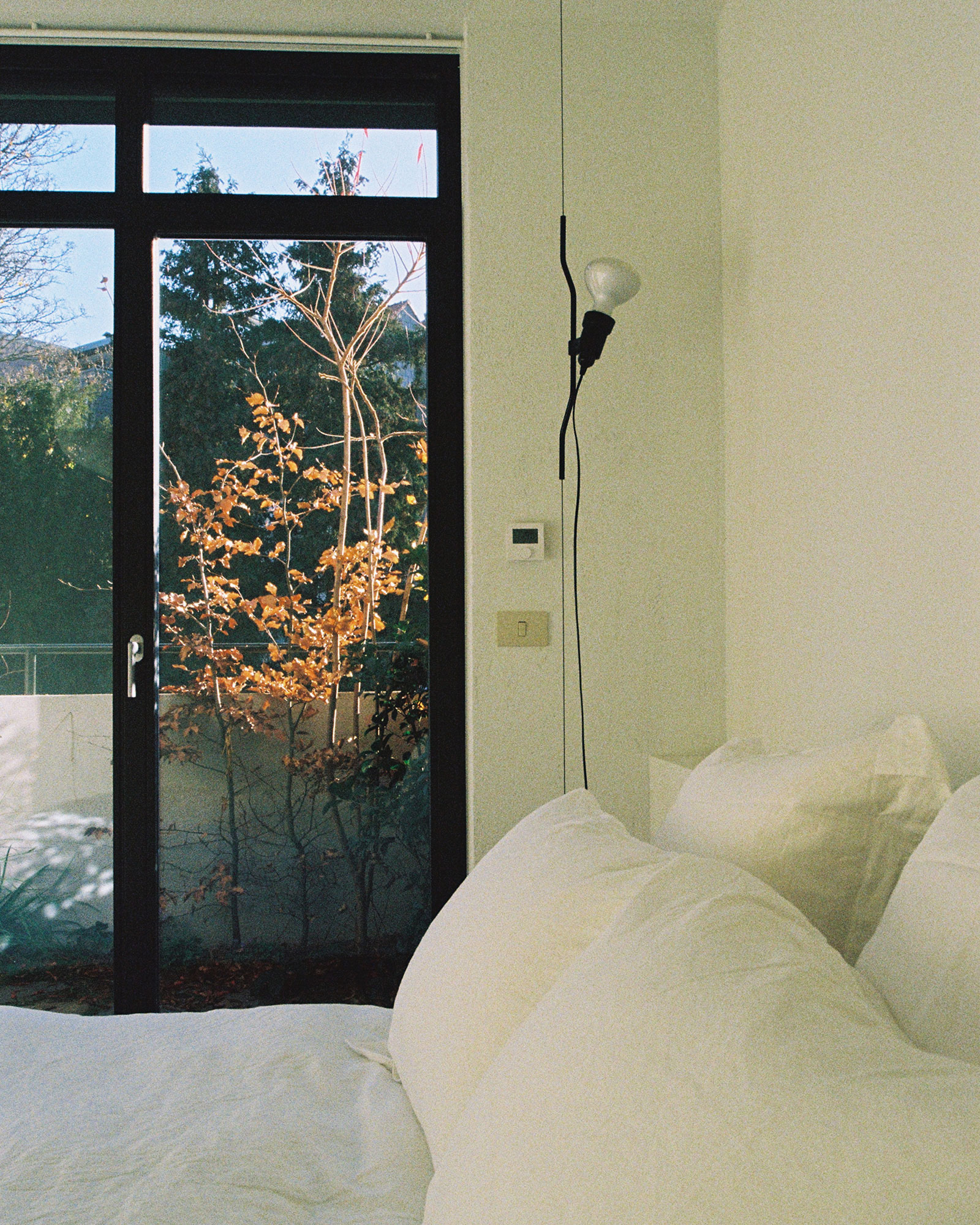 bautier-apartments_apartment_Bruxelles-belgium_cote-jardin-interior-bed.jpg