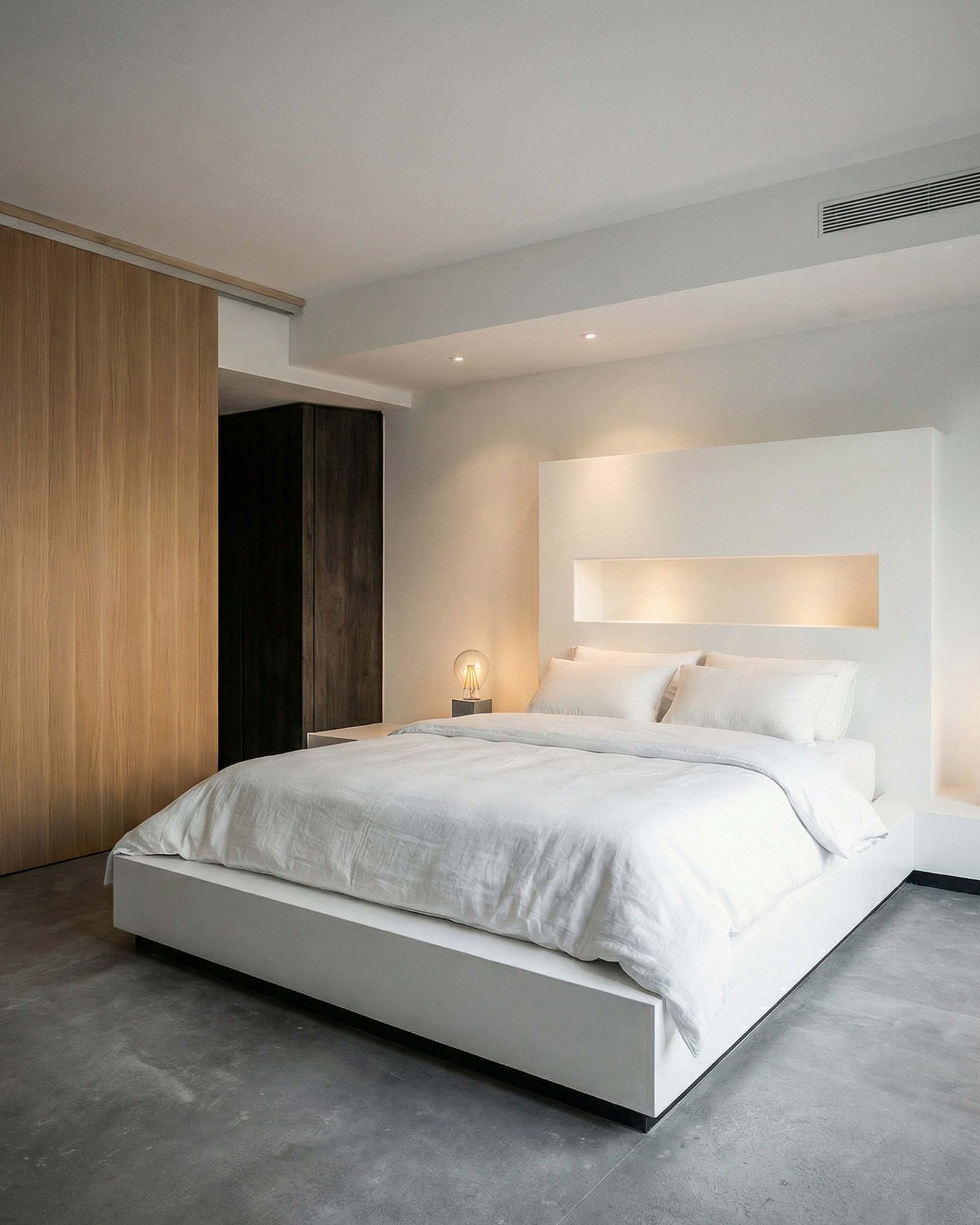 anzo-villas_villa_santorini-greece_serenity-villa_interior-bedroom.jpg