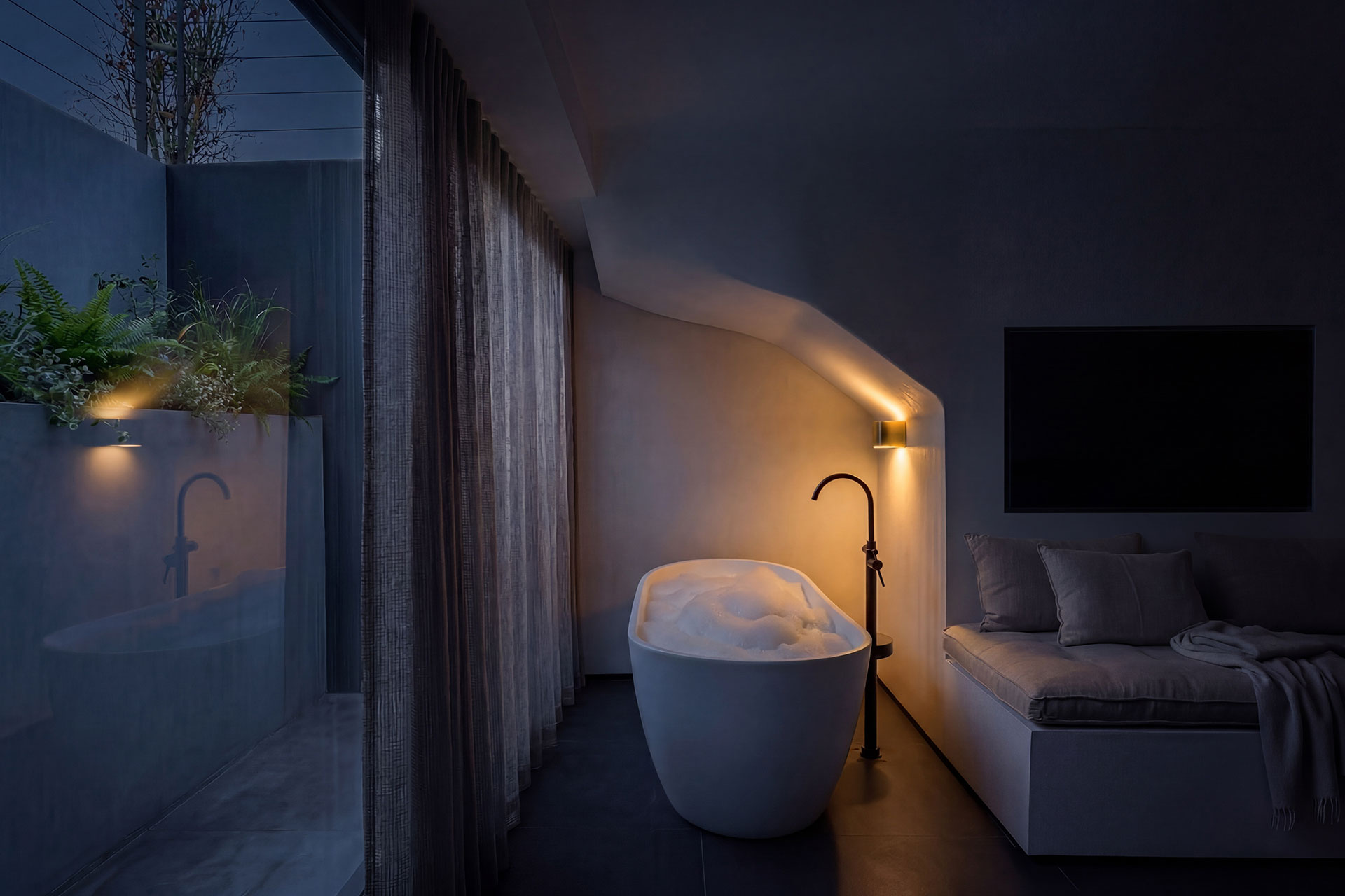 anzo-villas_villa_santorini-greece_interior-blue-bliss-bathtub.jpg