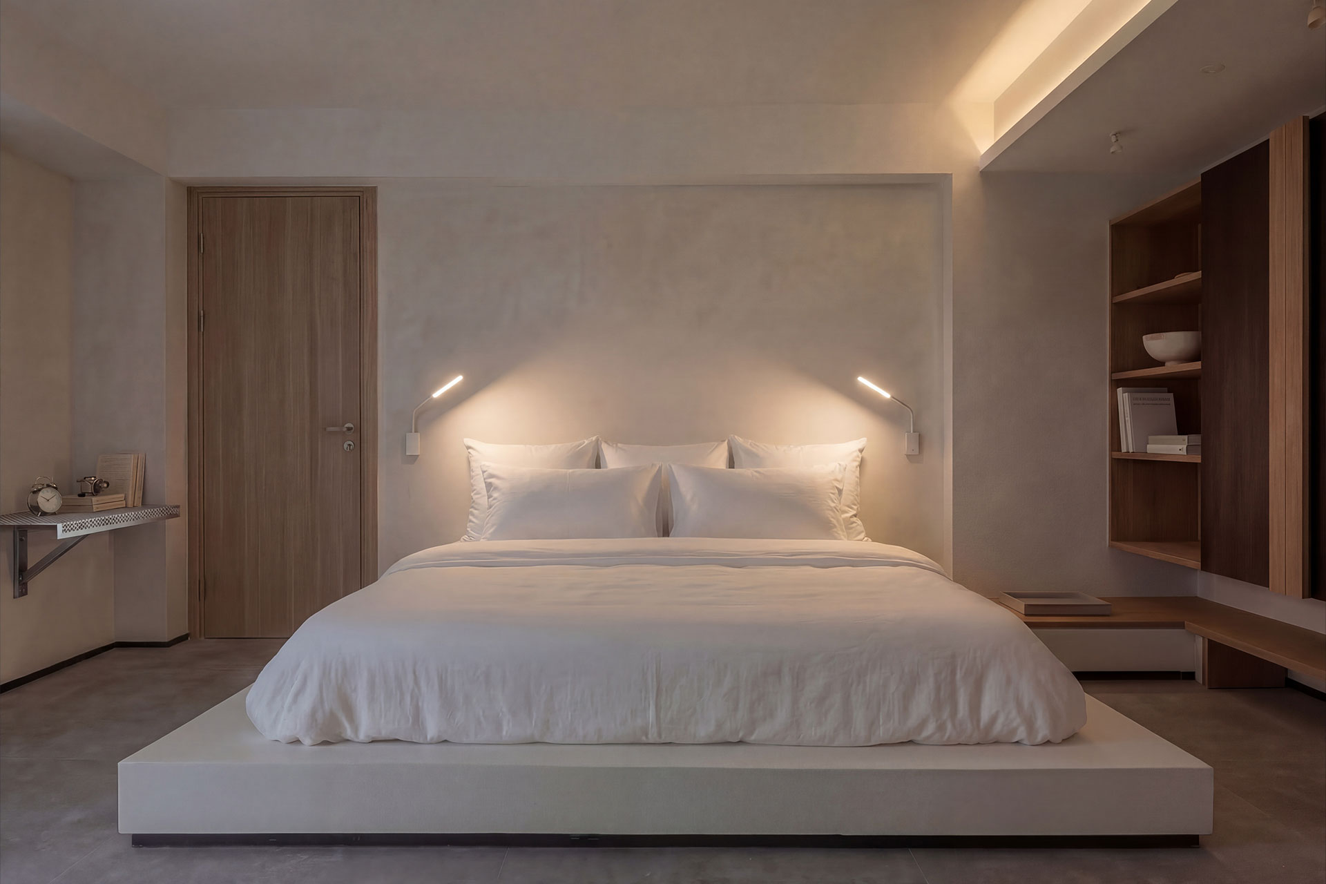 anzo-villas_villa_santorini-greece_interior-blue-bliss-bedroom.jpg