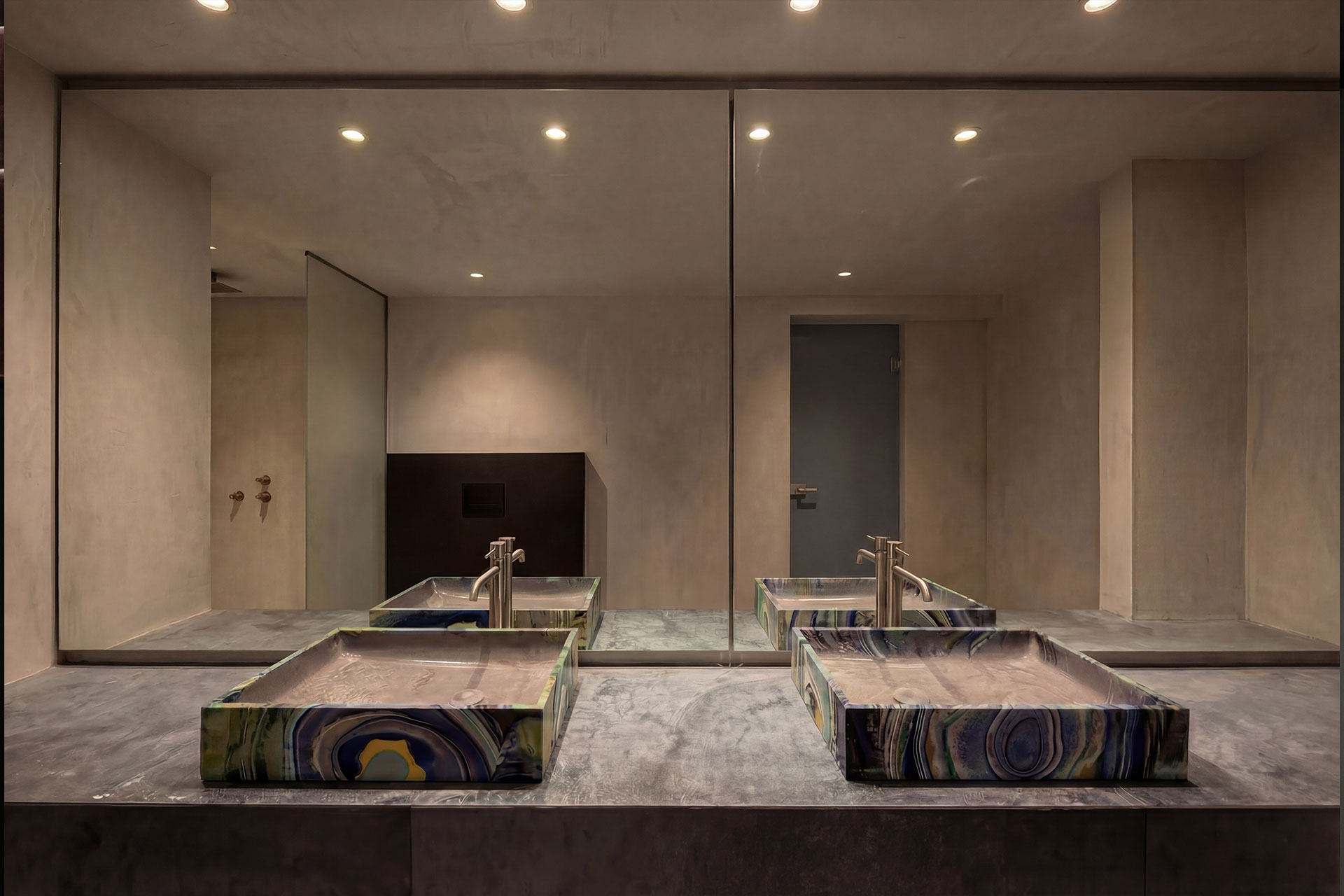 anzo-villas_villa_santorini-greece_dreamscape-villa_interior-bathroom.jpg