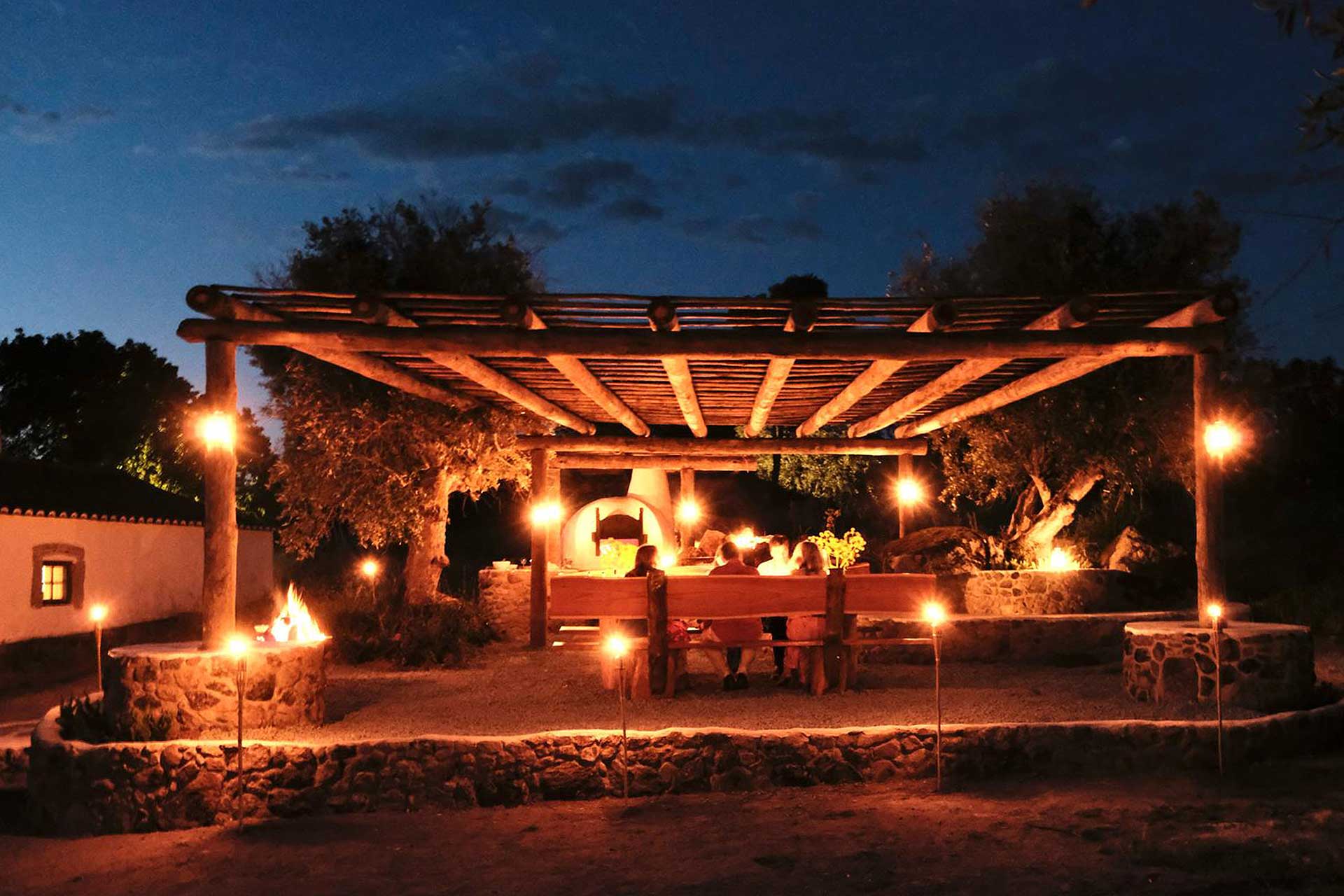 moinho-do-montado_country-house_Sabugueiro-portugal-exterior-night.jpg