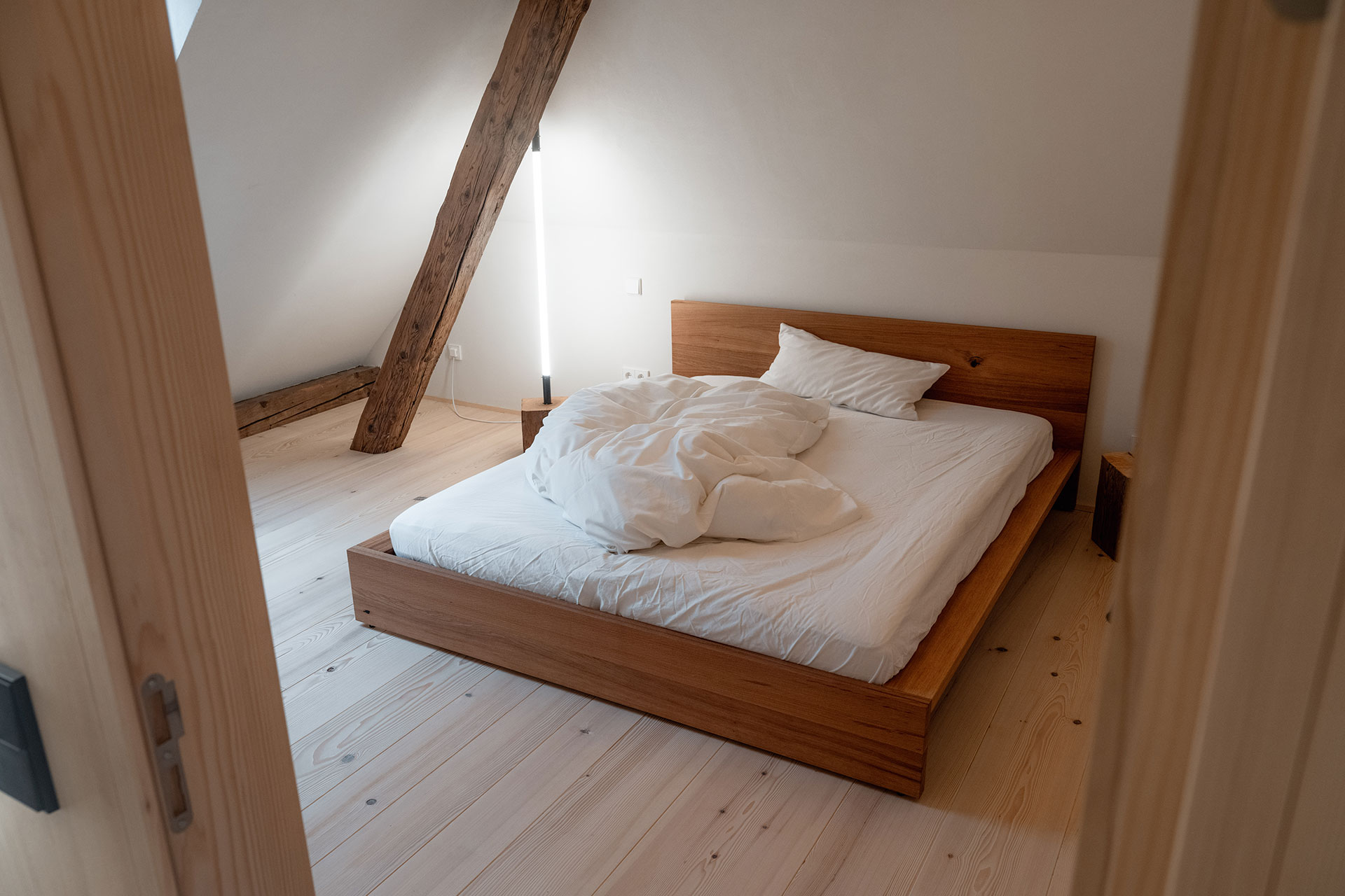 black-forest-house-1650_house_wieden-germany_interior-bed-room.jpg