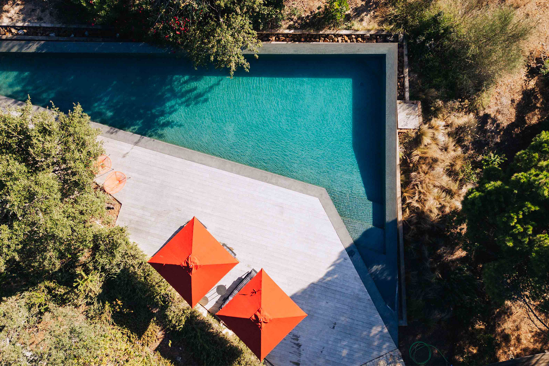 casa-atlantica_beachhouse_melides-portugal_exterior-drone-pool.jpg