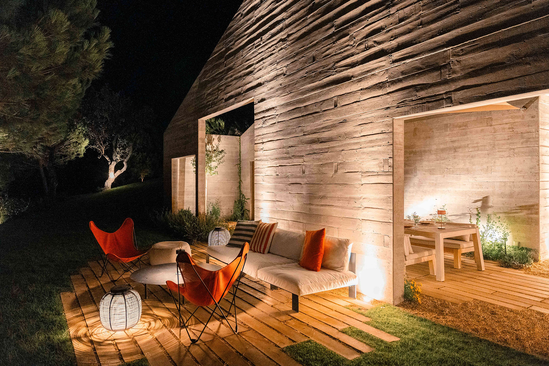 casa-atlantica_beachhouse_melides-portugal_exterior-terrace-night.jpg