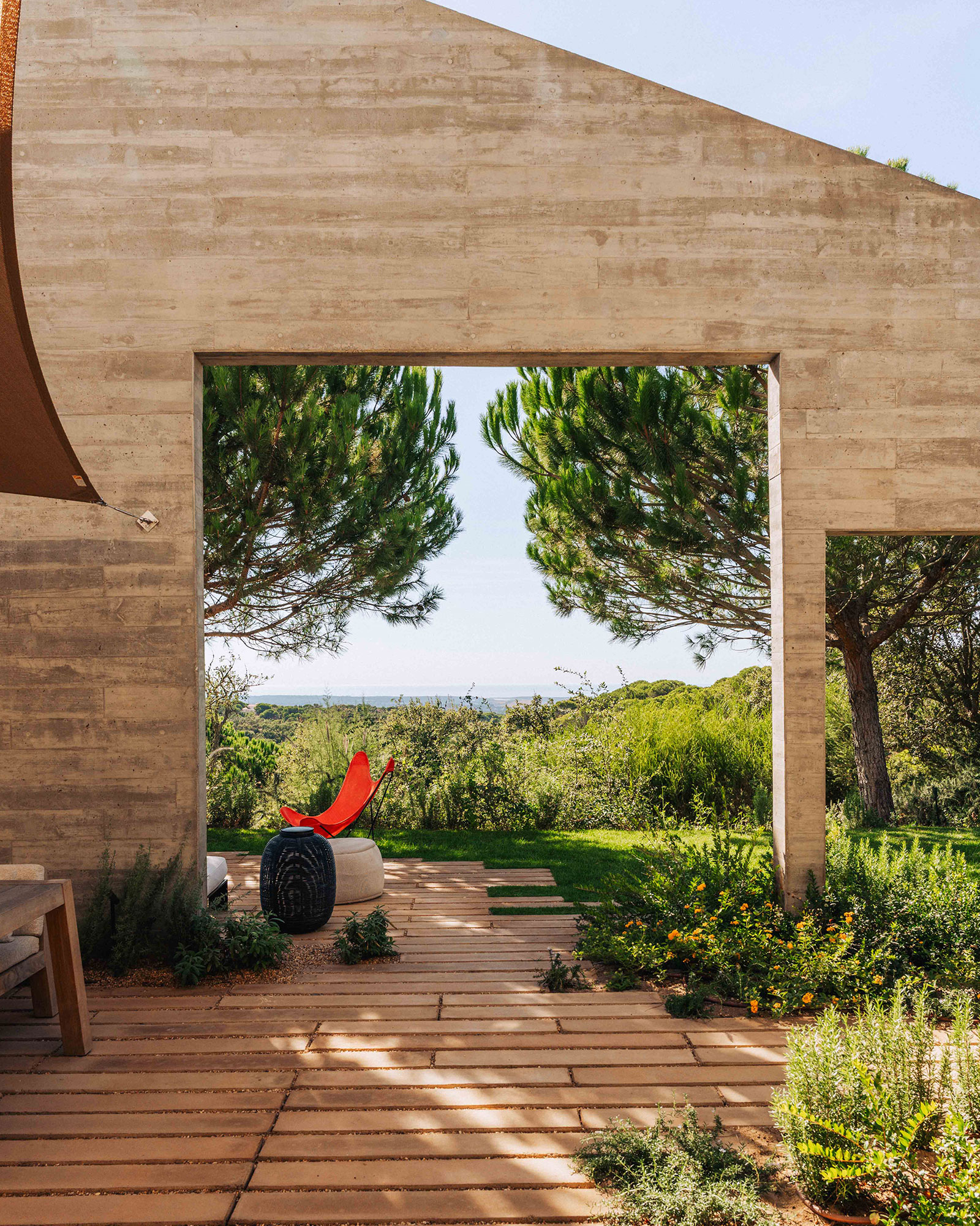 casa-atlantica_beachhouse_melides-portugal_exterior-terrace-view.jpg
