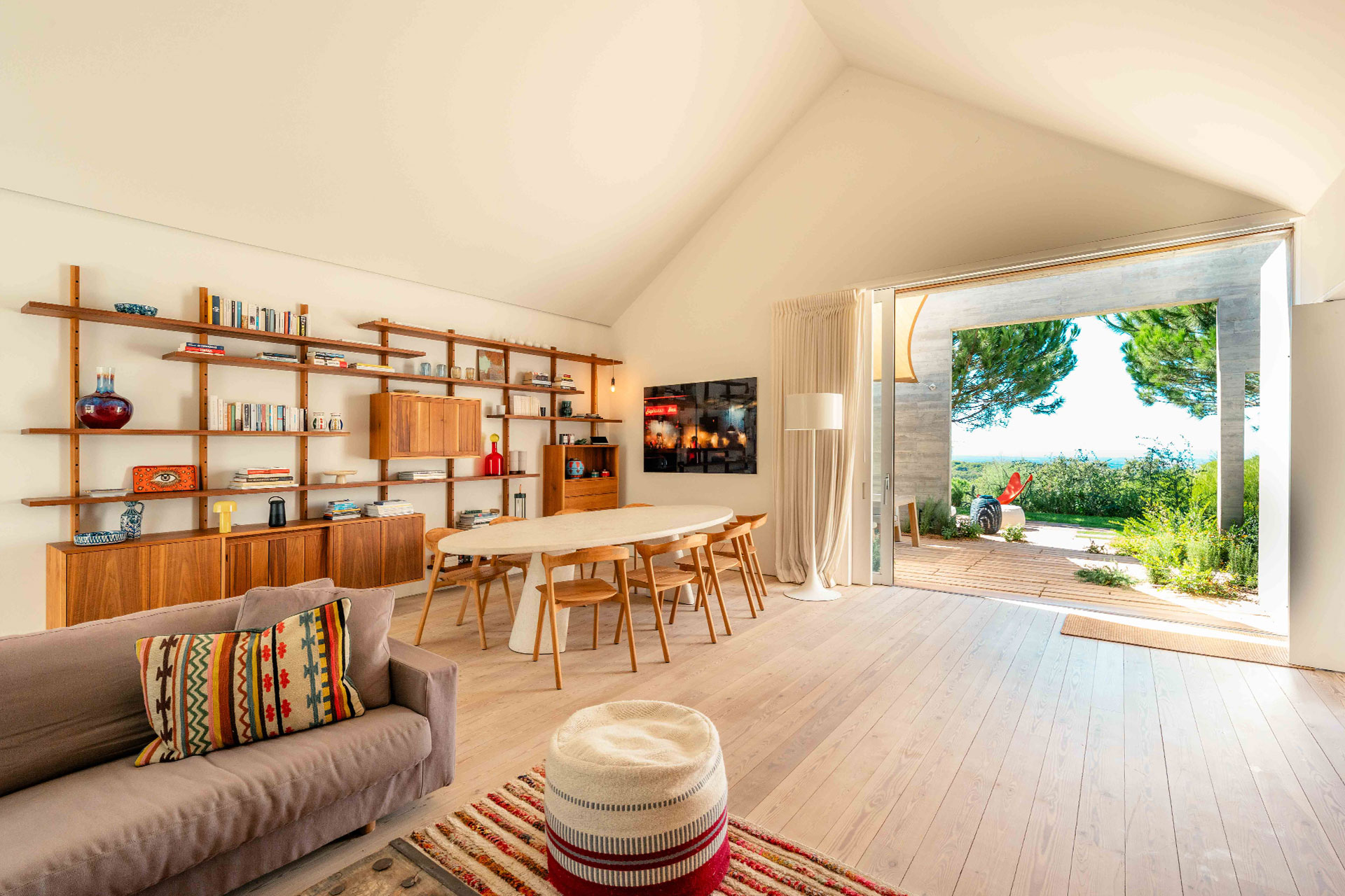 casa-atlantica_beachhouse_melides-portugal_interior.jpg