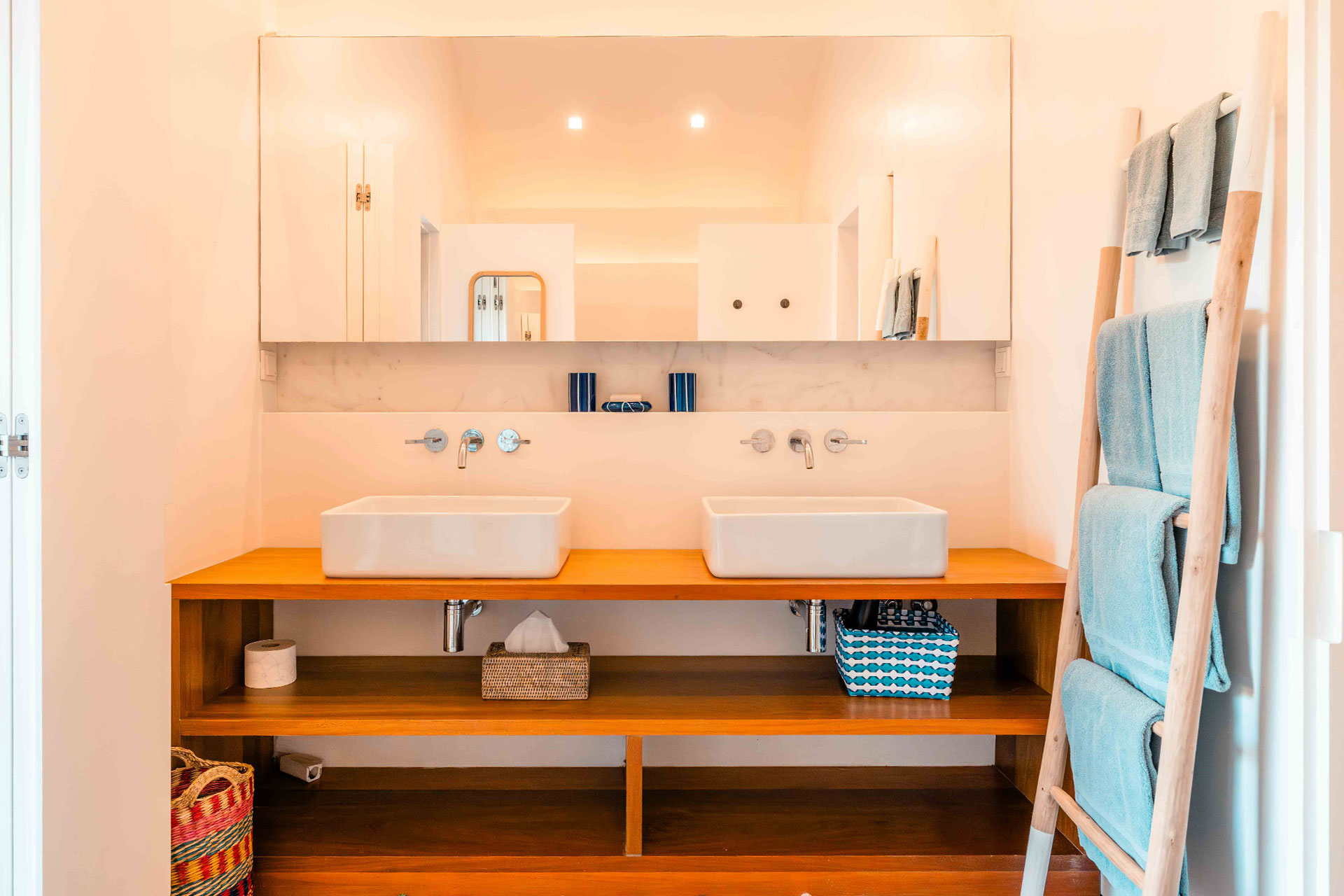casa-atlantica_beachhouse_melides-portugal_interior-bathroom.jpg