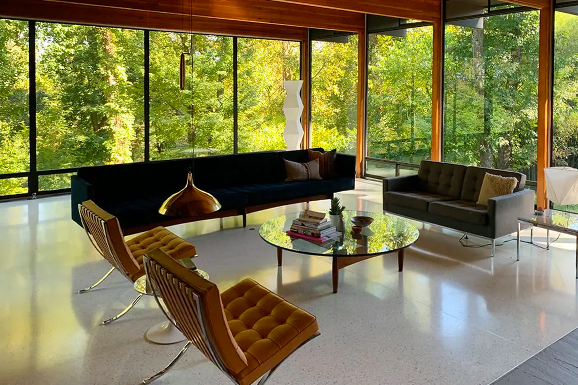 gerald-luss-house_ny_interior-1706809515169.jpg