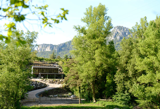green-river-villa