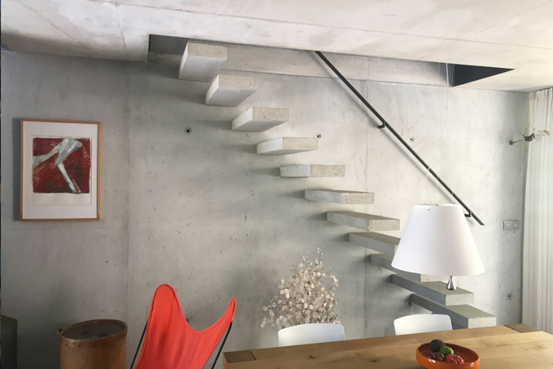 maison-goult_house_goult-france_interior-stairs.jpg