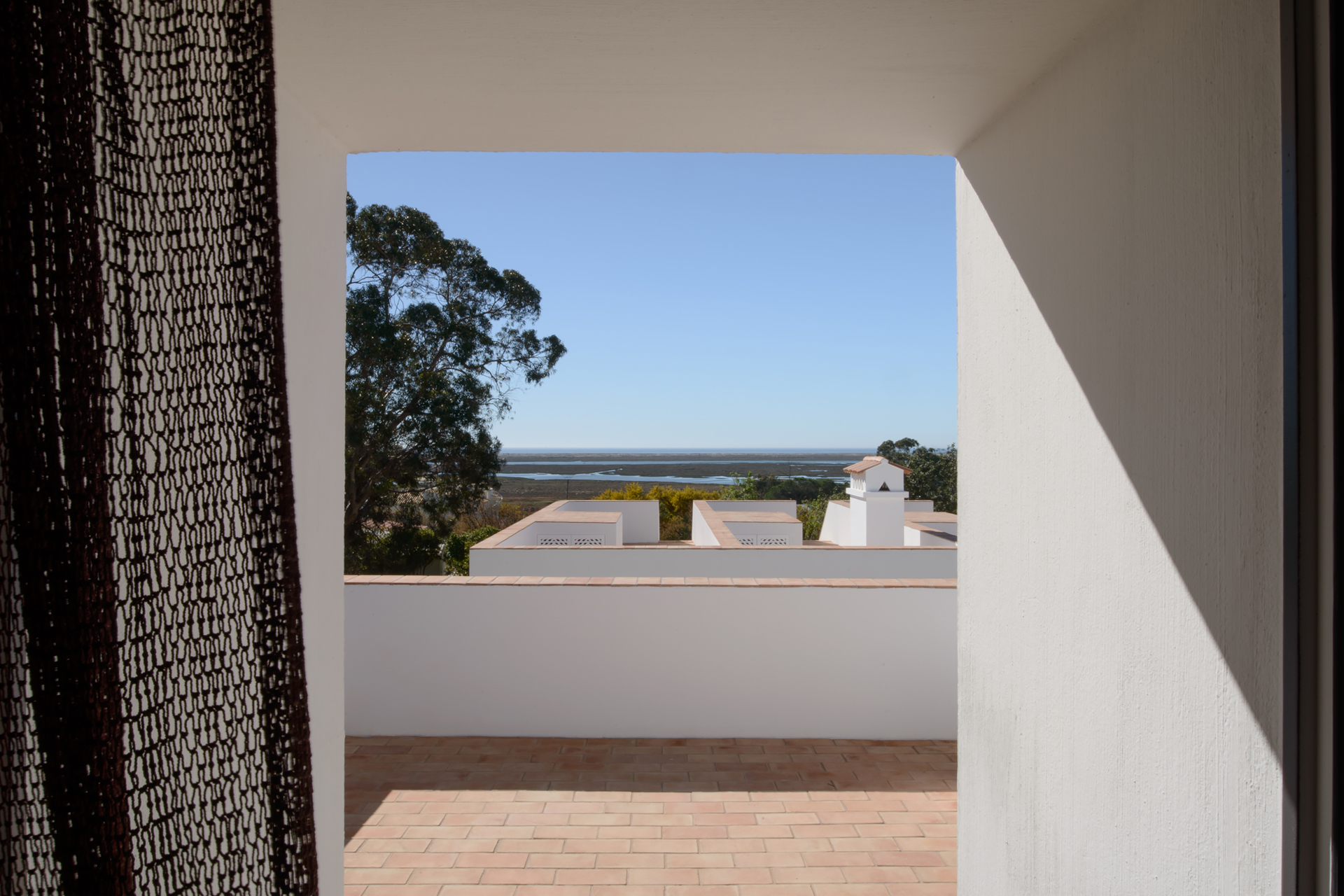 casa-modesta_small-hotel_Olhão_Portugal_room-with-sea-view_view.jpg