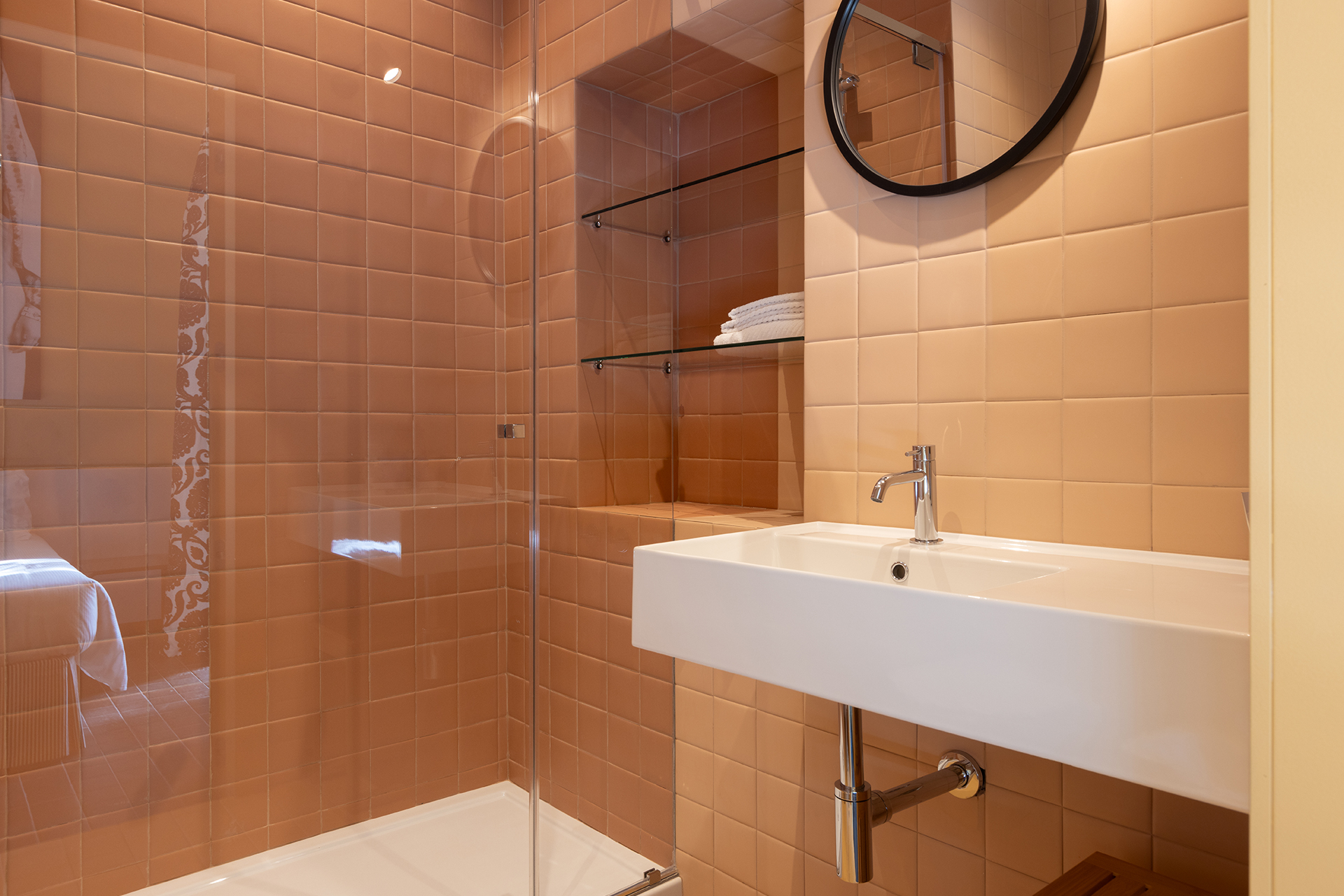 la-favia-milano_small-hotel_milano-italy_interior-bathroom.jpg