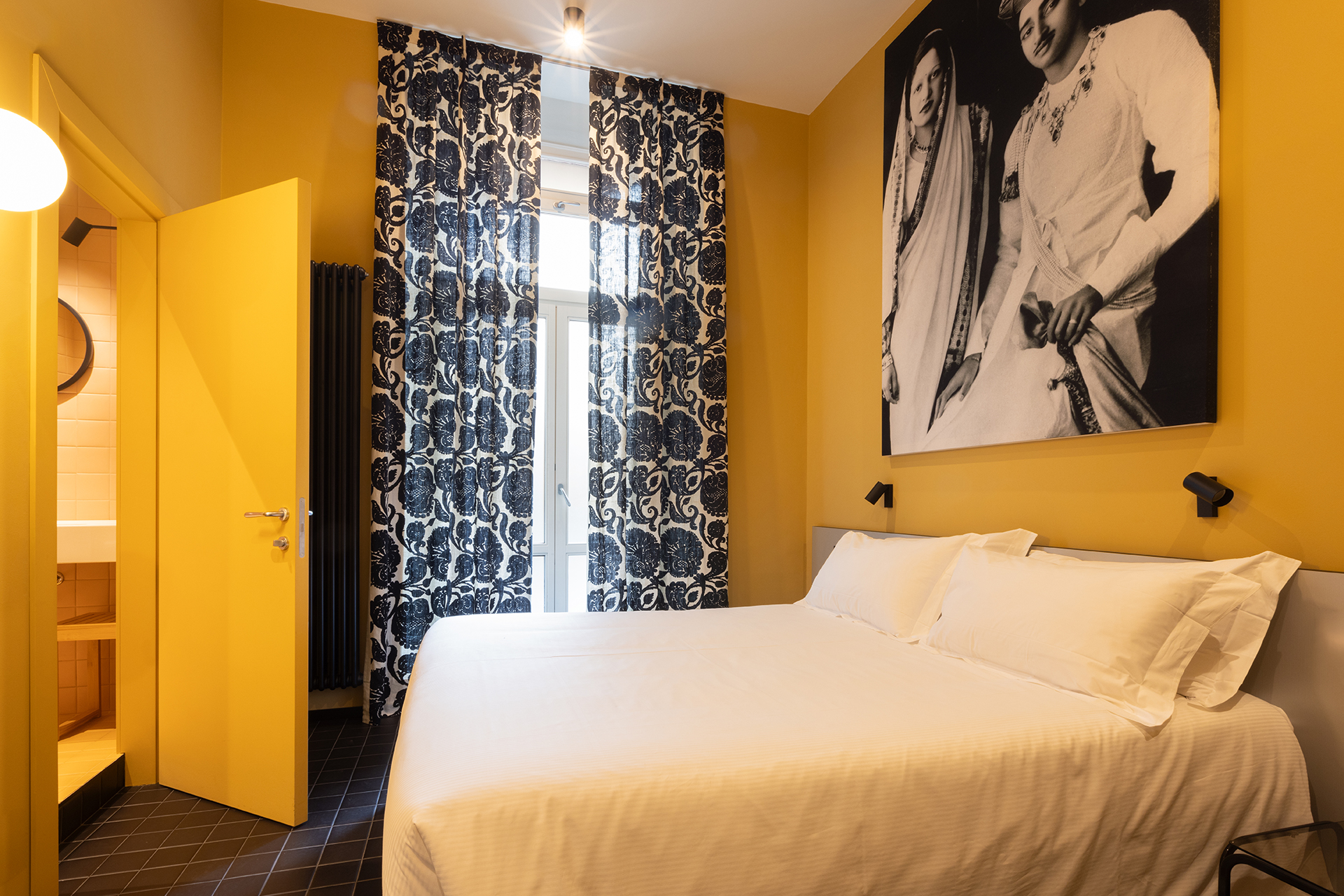 la-favia-milano_small-hotel_milano-italy_interior-bed-room-yellow.jpg