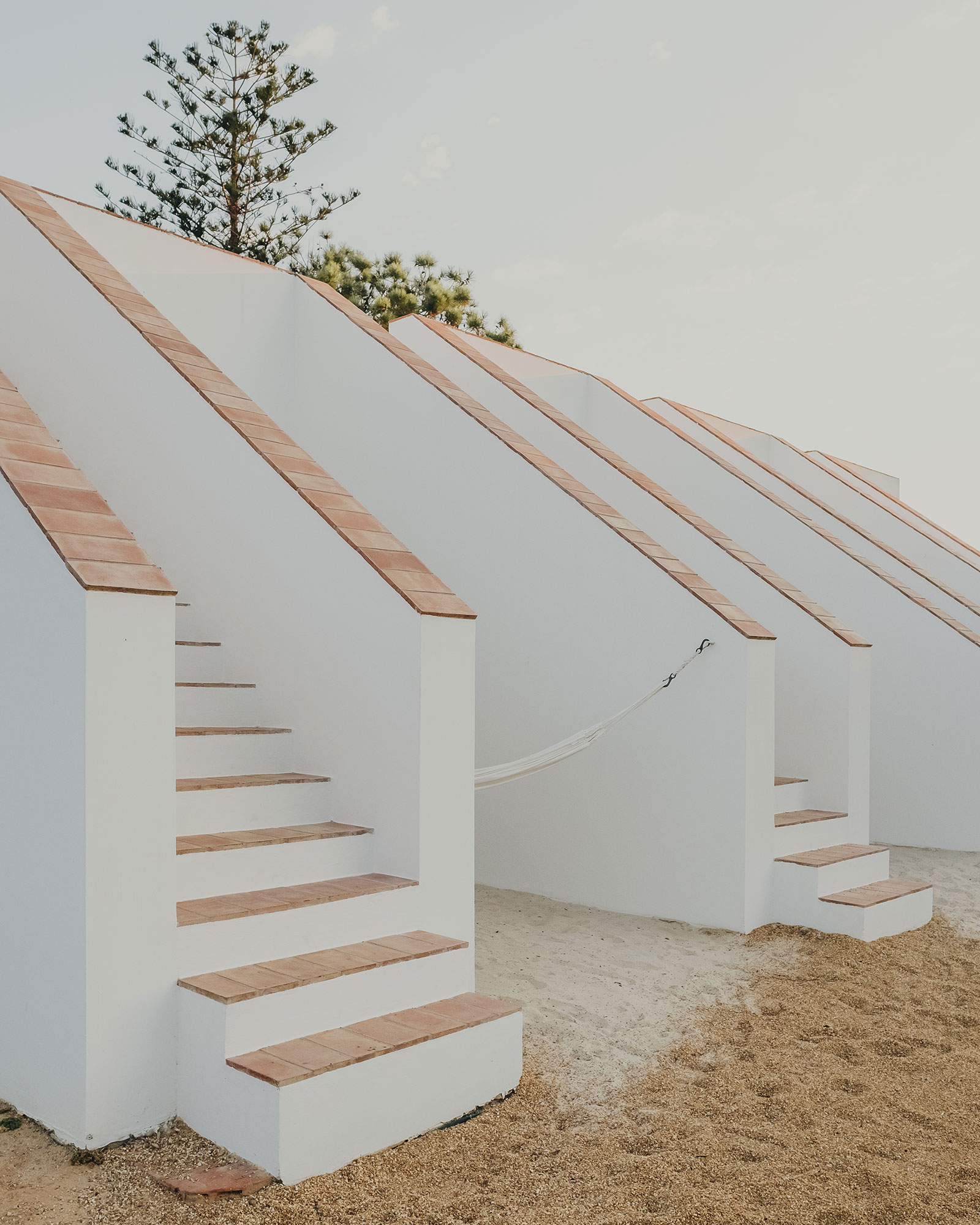casa-modesta_small-hotel_faro-portugal_exterior-stairs-design.jpg