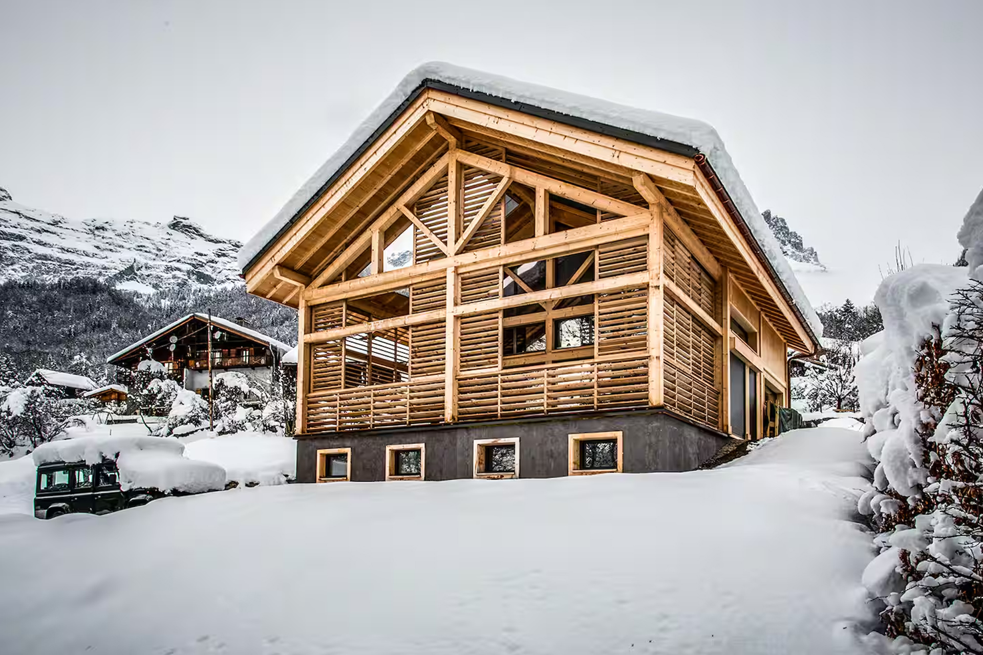 chalet-chamonix_chalet_Auvergne-Rhône-Alpes-france_exterior-facade.jpg