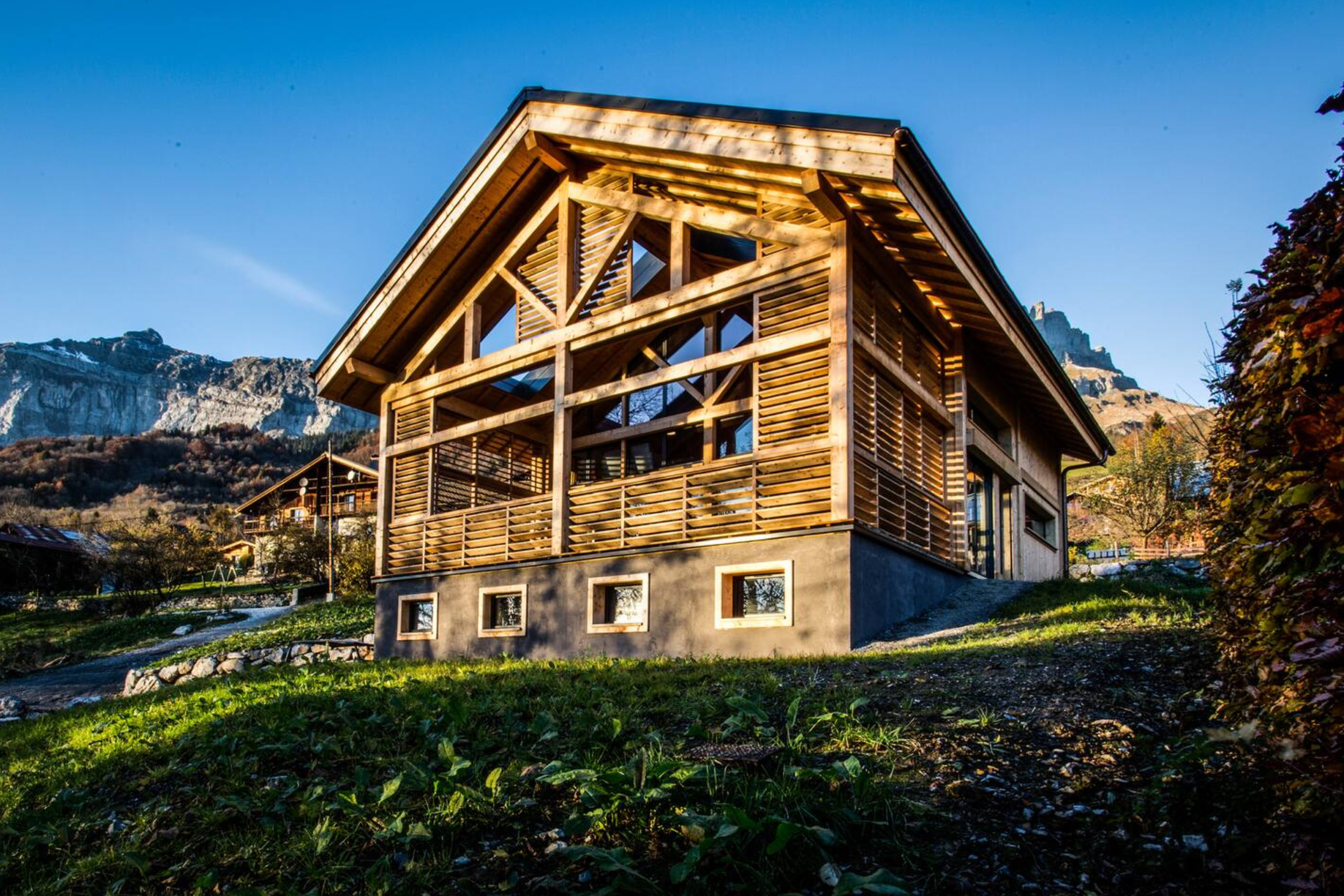 chalet-chamonix_chalet_Auvergne-Rhône-Alpes-france_exterior-facade-design.jpg